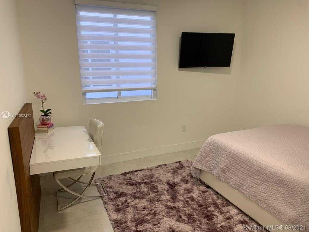 Small Image of 10045 NORTH WEST 76TH TER, Doral Number 7