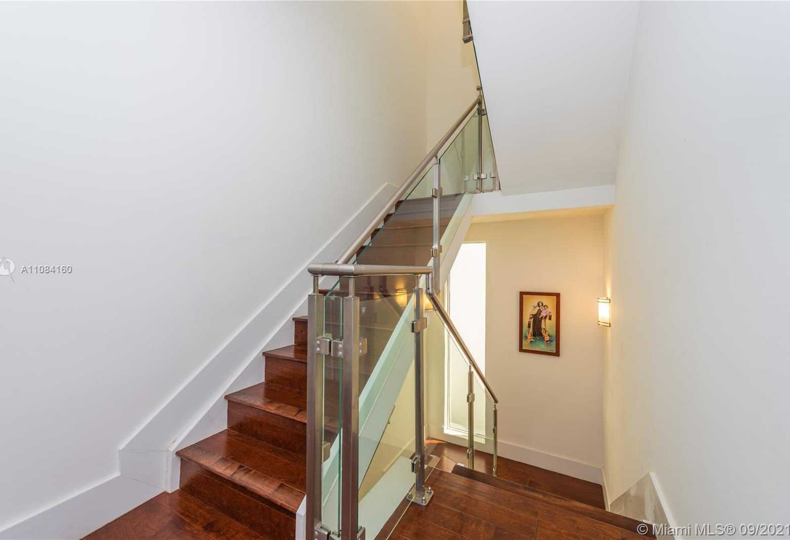 Small Image of 19055 ATLANTIC BLVD #19055, Sunny Isles Beach Number 12
