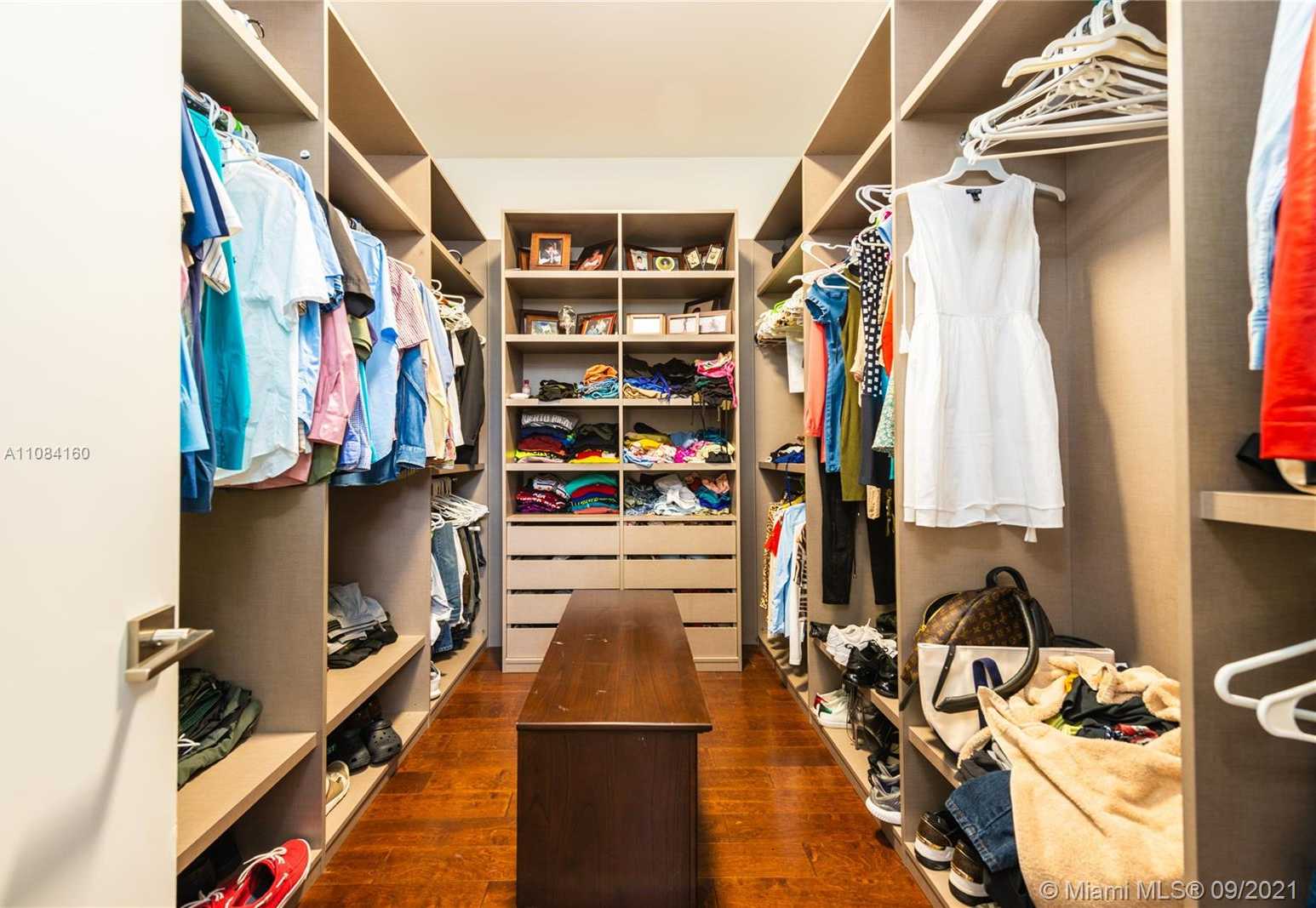 Small Image of 19055 ATLANTIC BLVD #19055, Sunny Isles Beach Number 14