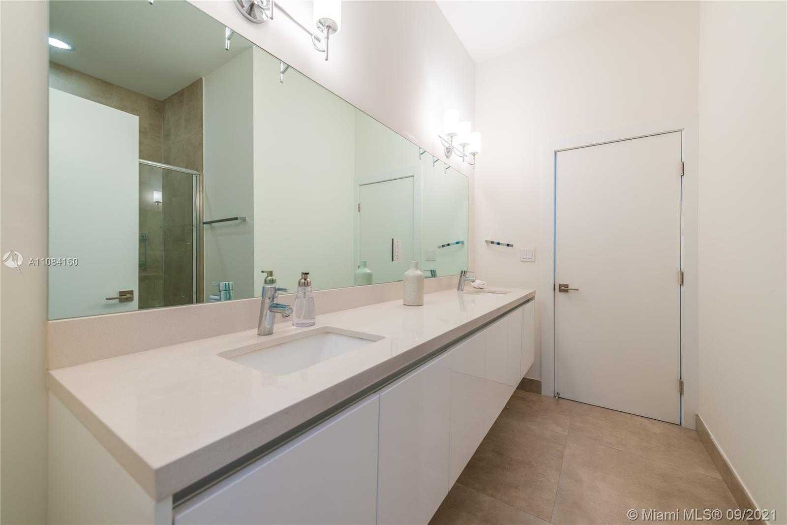 Small Image of 19055 ATLANTIC BLVD #19055, Sunny Isles Beach Number 19