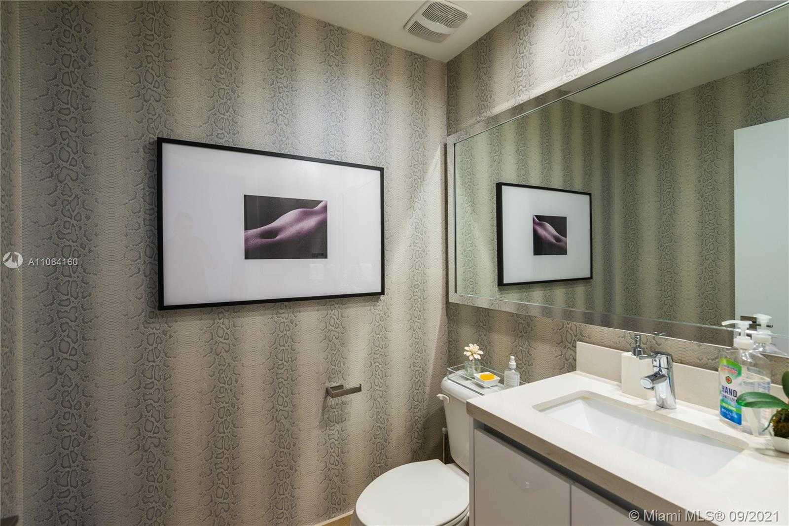 Small Image of 19055 ATLANTIC BLVD #19055, Sunny Isles Beach Number 25