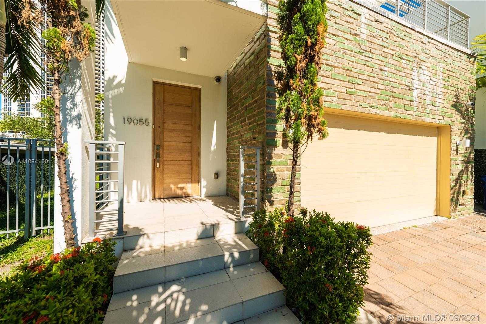 Small Image of 19055 ATLANTIC BLVD #19055, Sunny Isles Beach Number 4