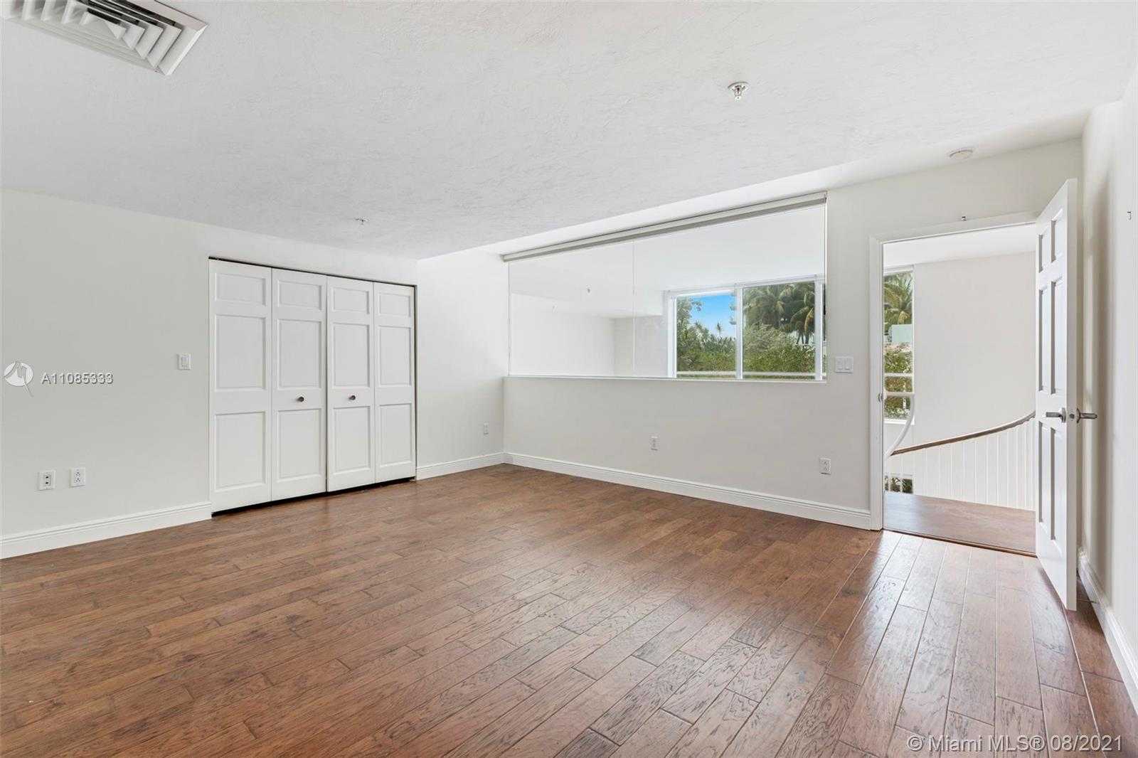 Small Image of 1800 NORTH BAYSHORE DR #1005, Miami Number 11