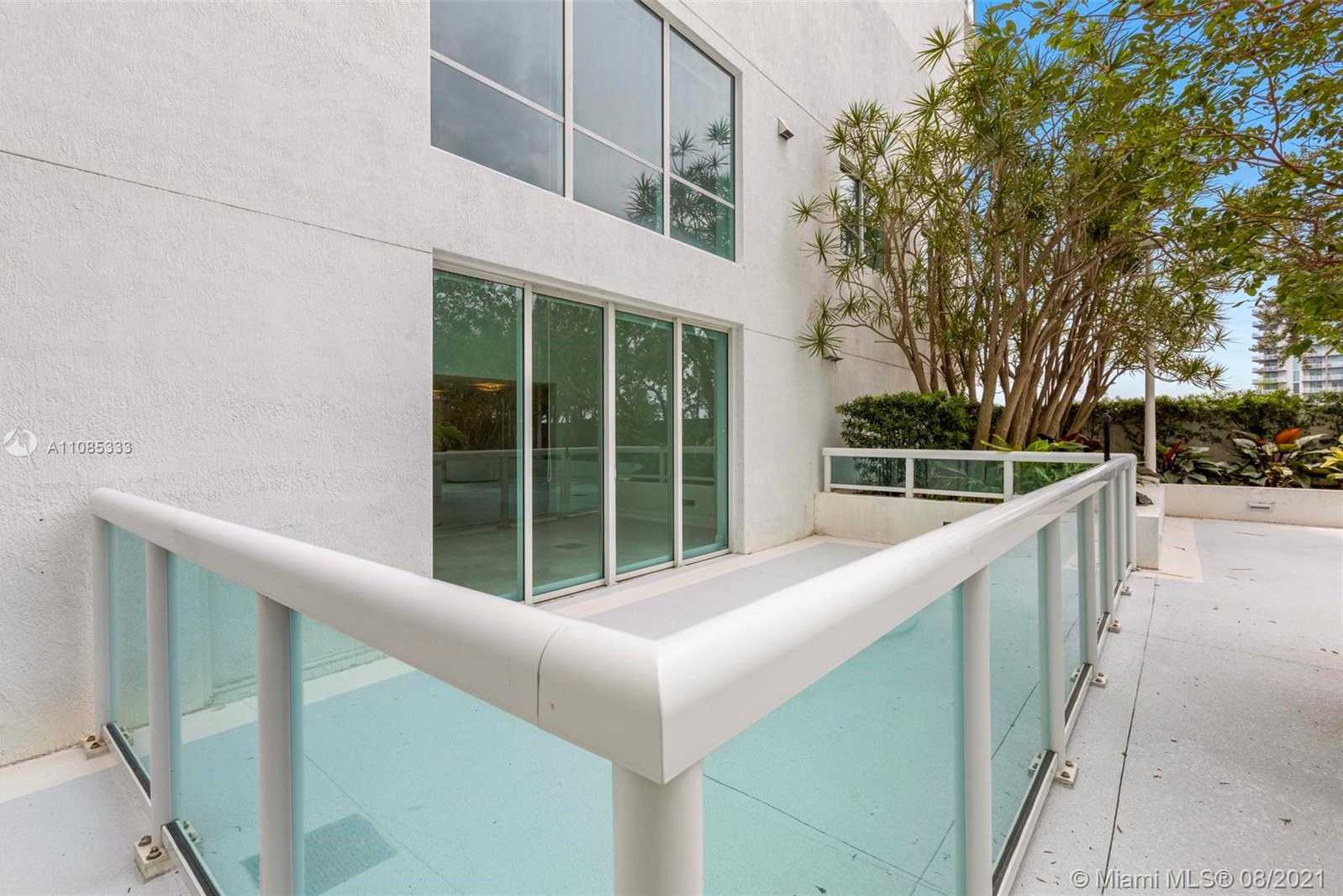 Small Image of 1800 NORTH BAYSHORE DR #1005, Miami Number 12