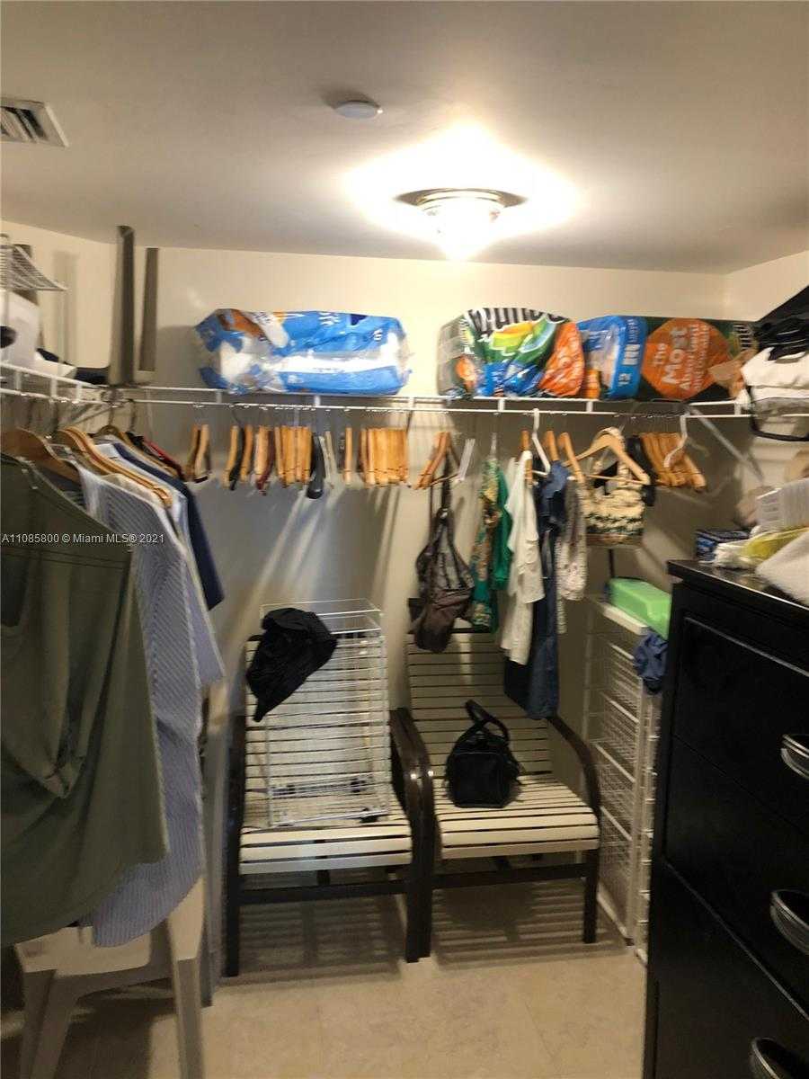 Small Image of 4775 COLLINS AVE #401, Miami Beach Number 13