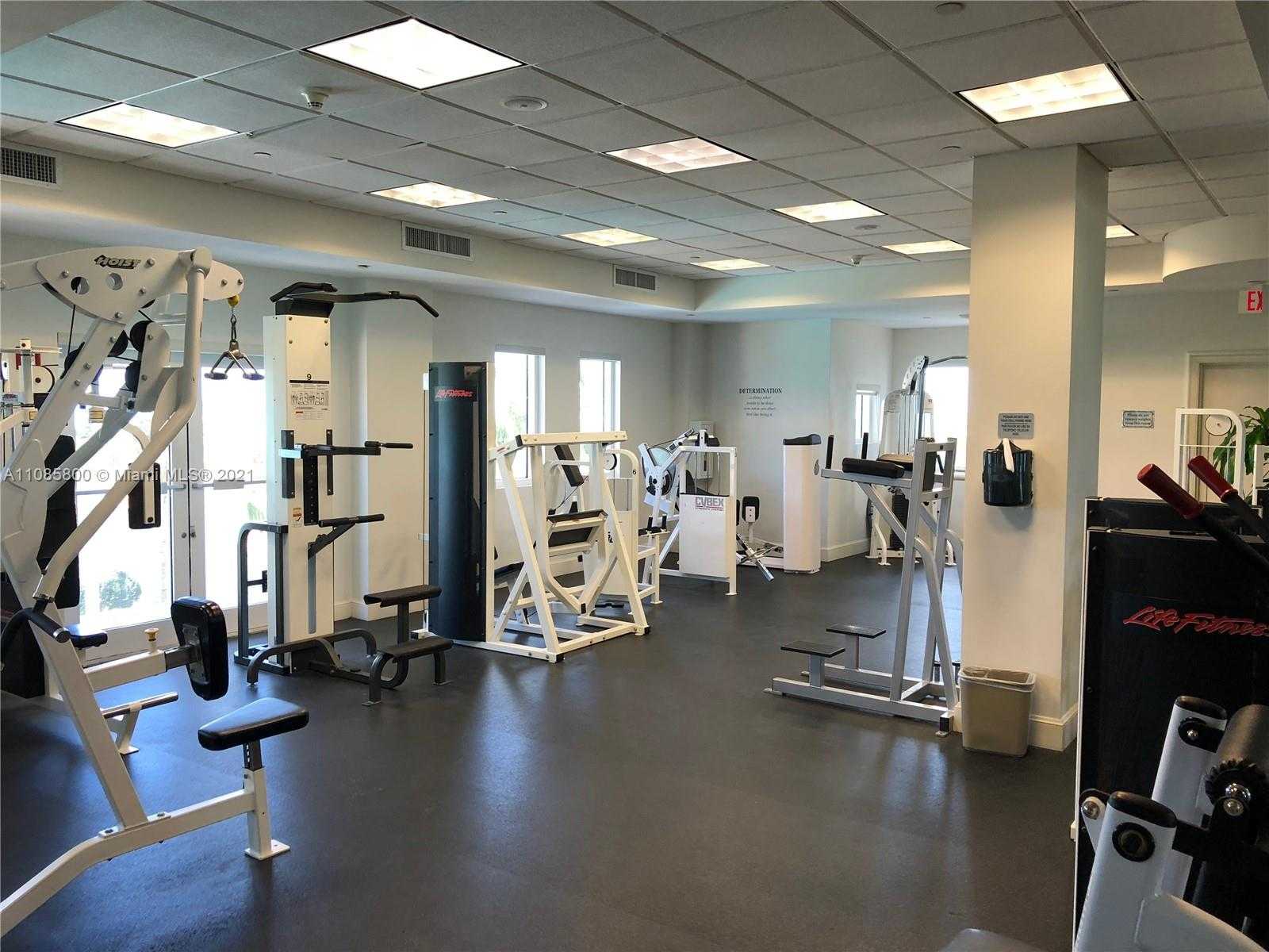 Small Image of 4775 COLLINS AVE #401, Miami Beach Number 20