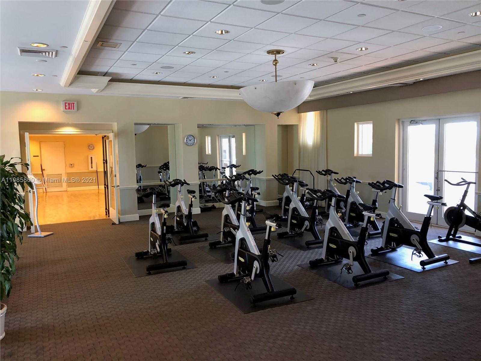 Small Image of 4775 COLLINS AVE #401, Miami Beach Number 21