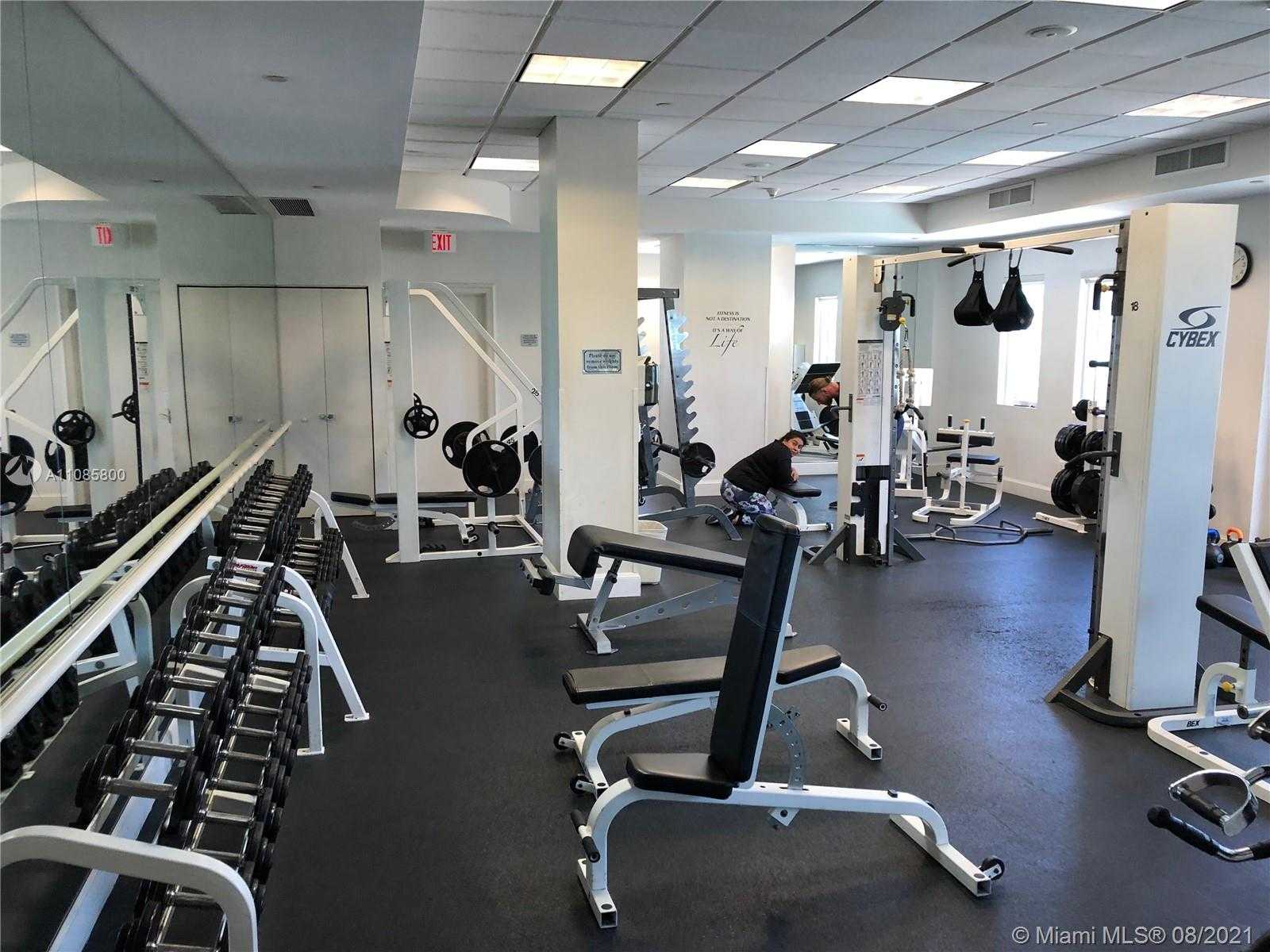 Small Image of 4775 COLLINS AVE #401, Miami Beach Number 24