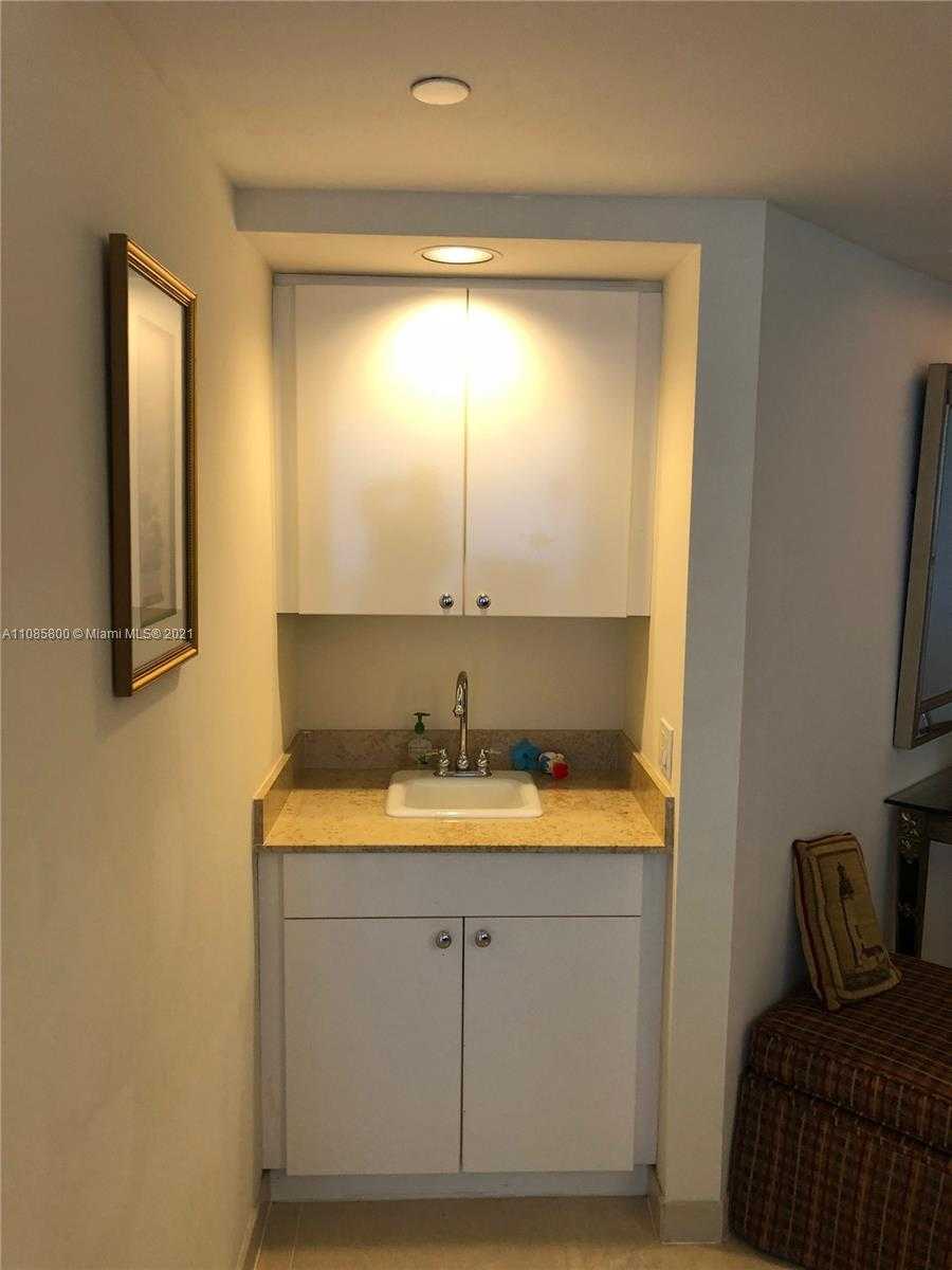 Small Image of 4775 COLLINS AVE #401, Miami Beach Number 7