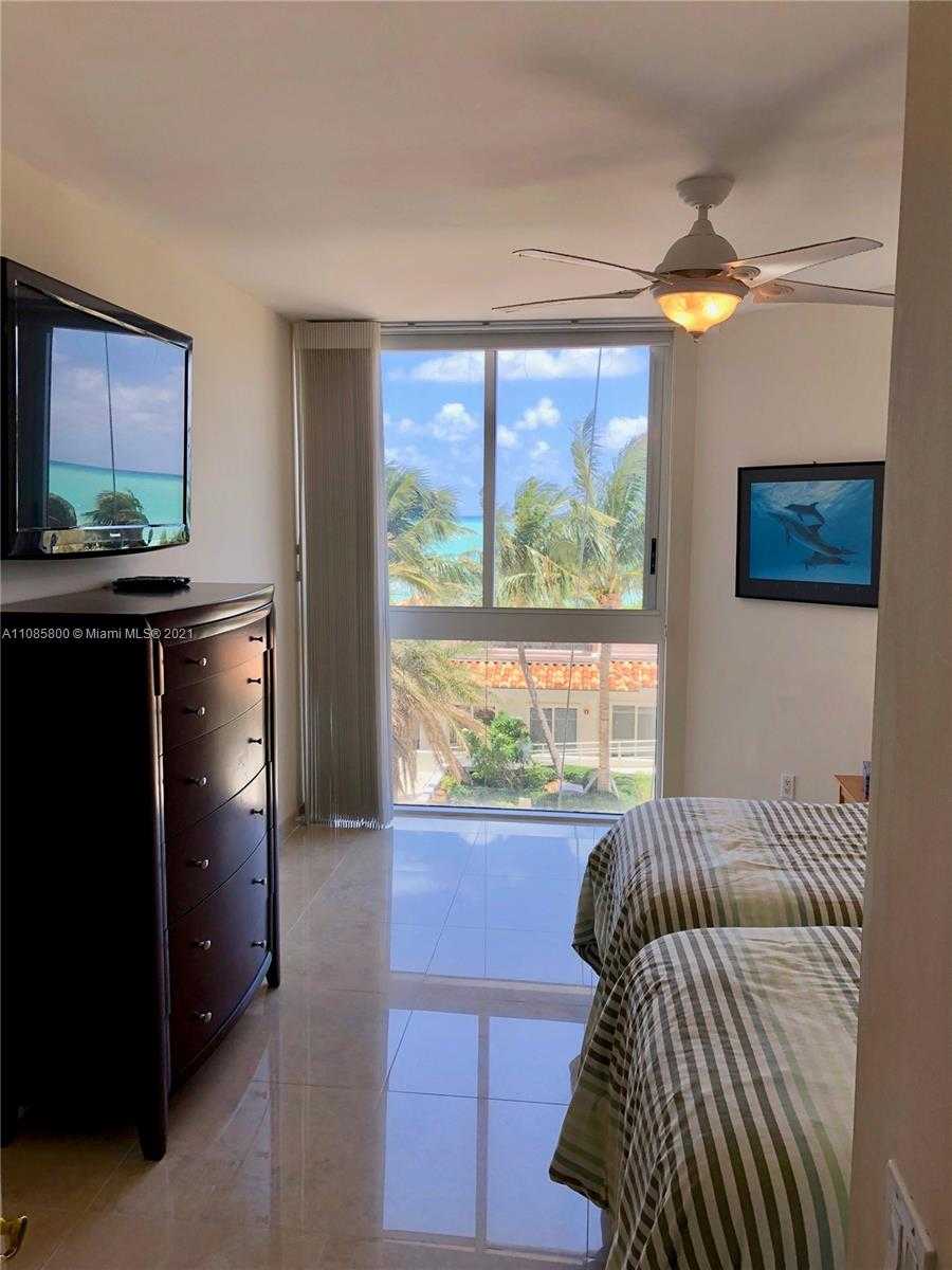 Small Image of 4775 COLLINS AVE #401, Miami Beach Number 8