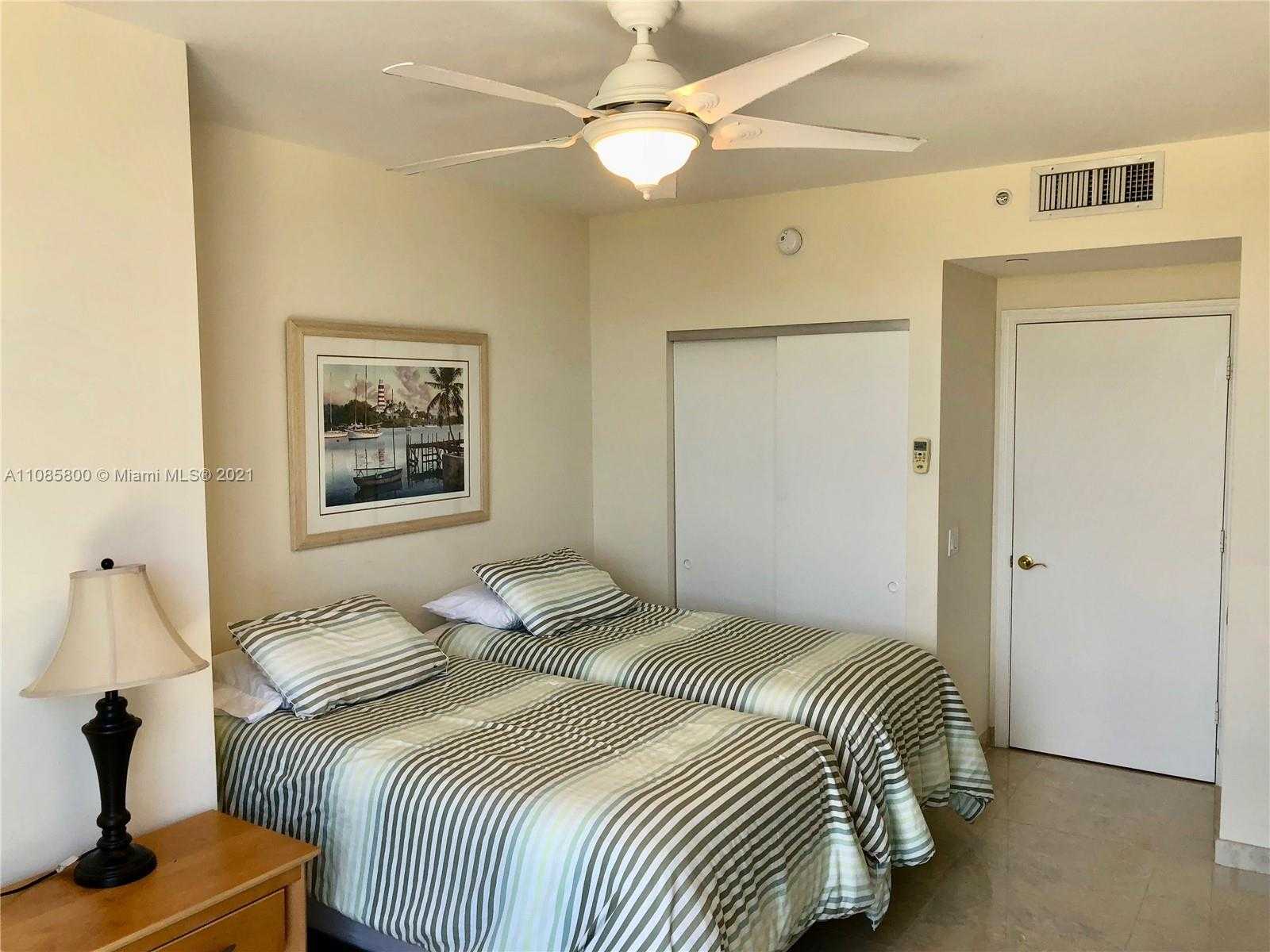 Small Image of 4775 COLLINS AVE #401, Miami Beach Number 9