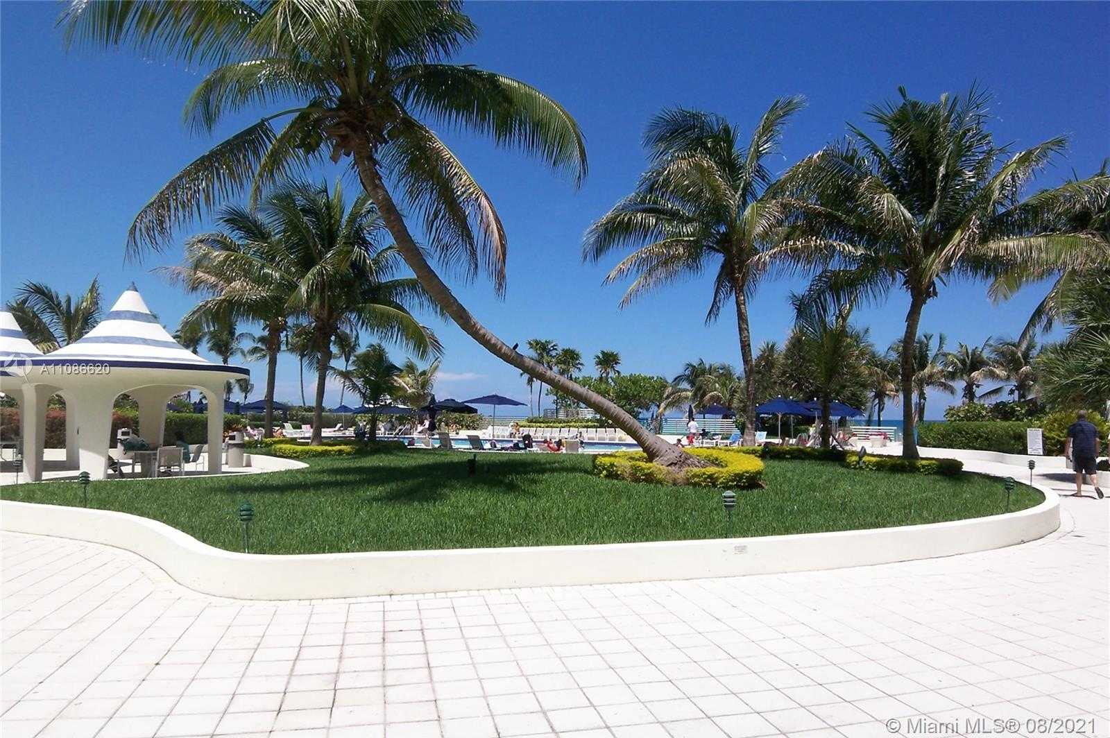 Small Image of 5151 COLLINS AV #1030, Miami Beach Number 26