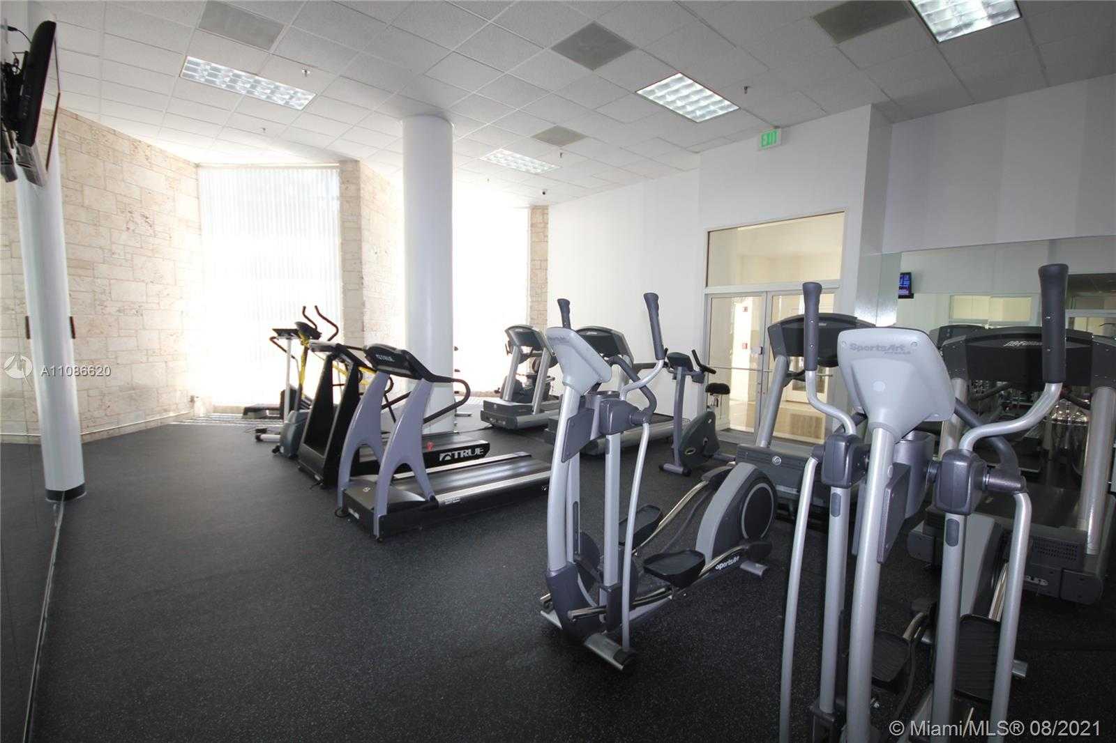 Small Image of 5151 COLLINS AV #1030, Miami Beach Number 44