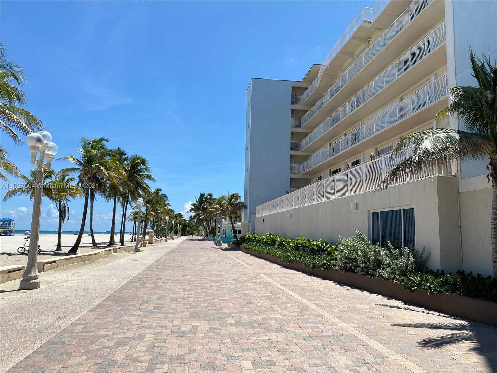 Small Image of 300 OREGON ST #204, Hollywood Number 16