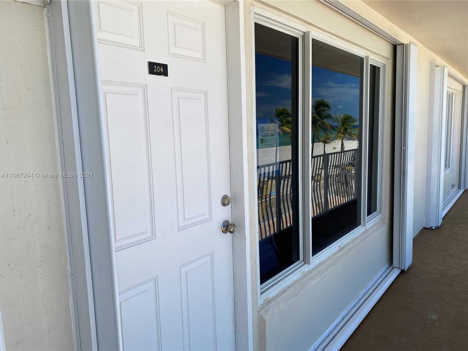 Small Image of 300 OREGON ST #204, Hollywood Number 20