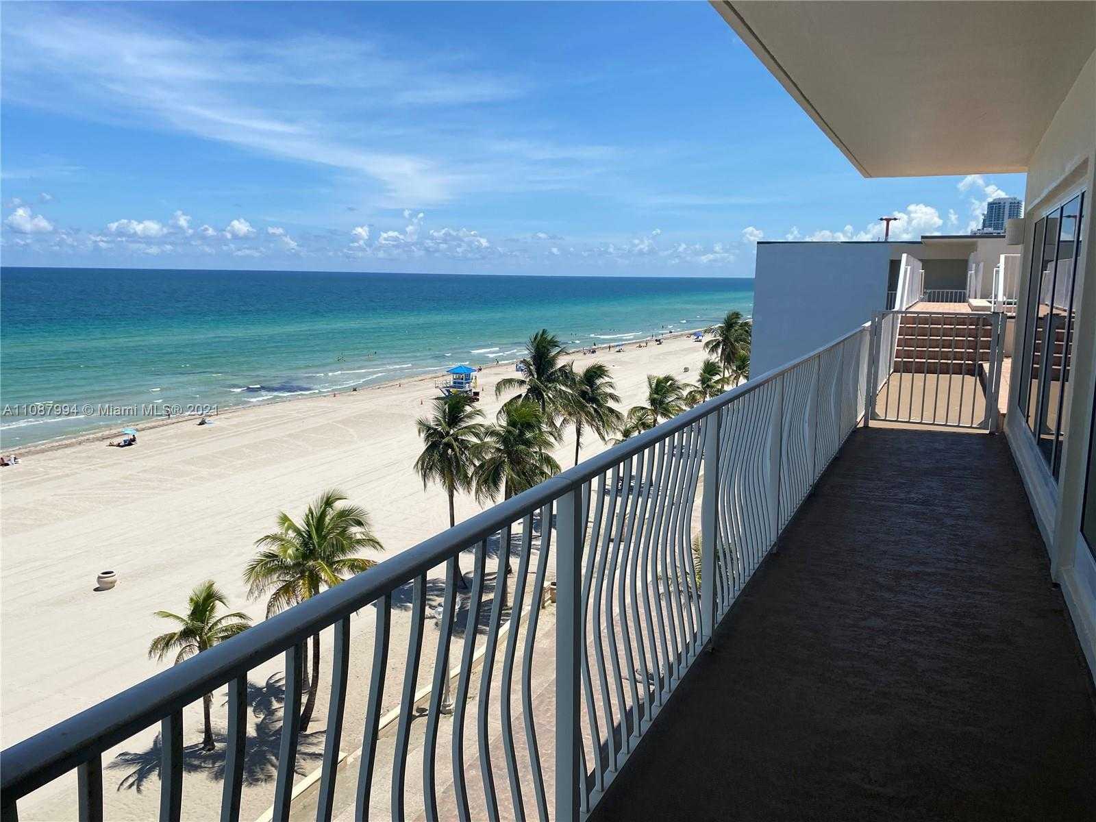 Small Image of 300 OREGON ST #204, Hollywood Number 25