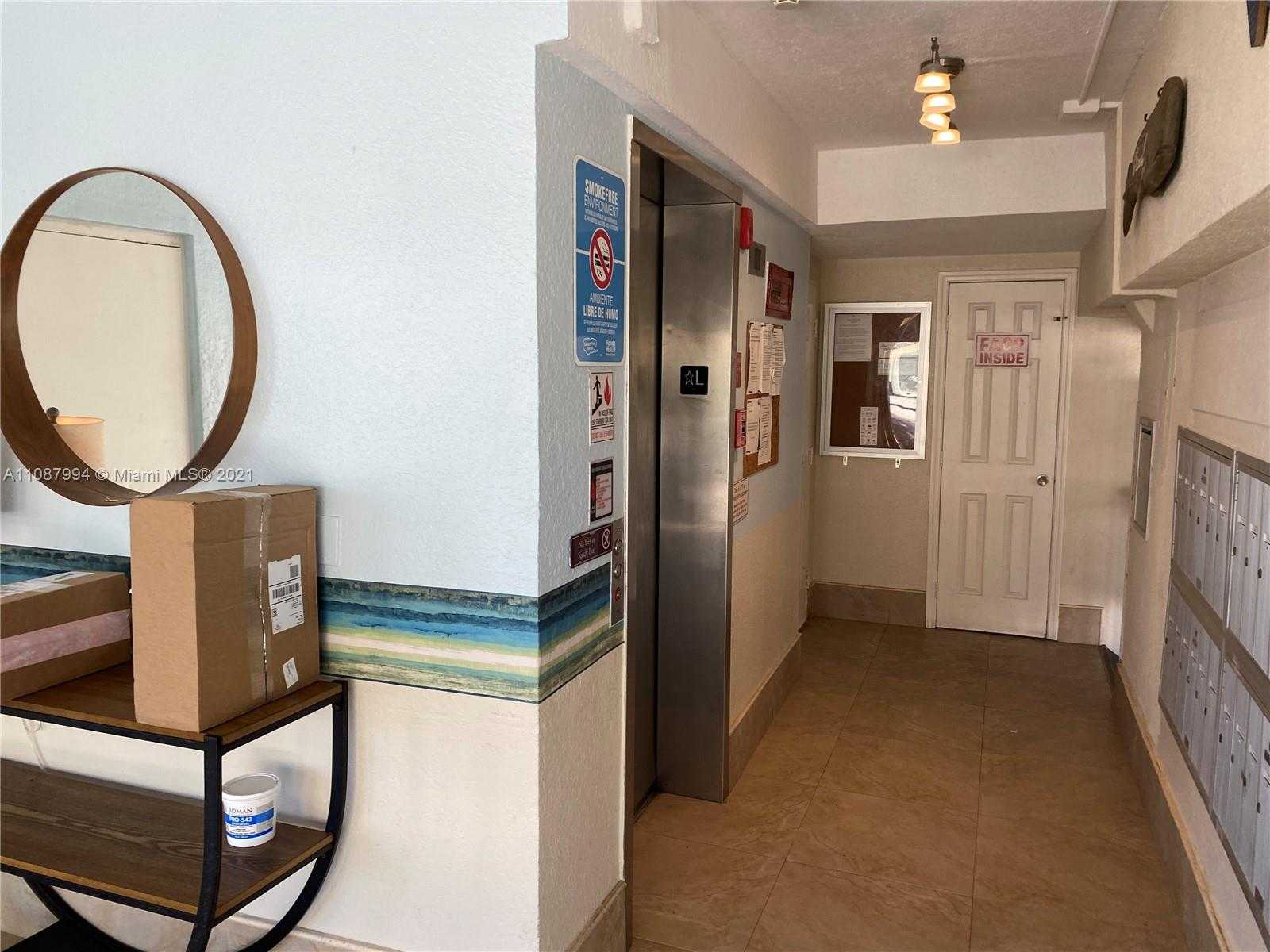 Small Image of 300 OREGON ST #204, Hollywood Number 27