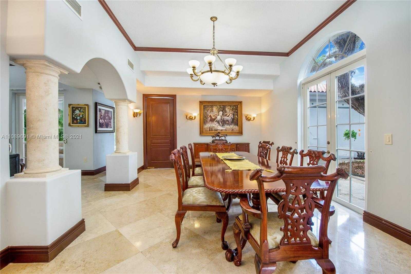 Small Image of 1224 ALMERIA AVE, Coral Gables Number 12