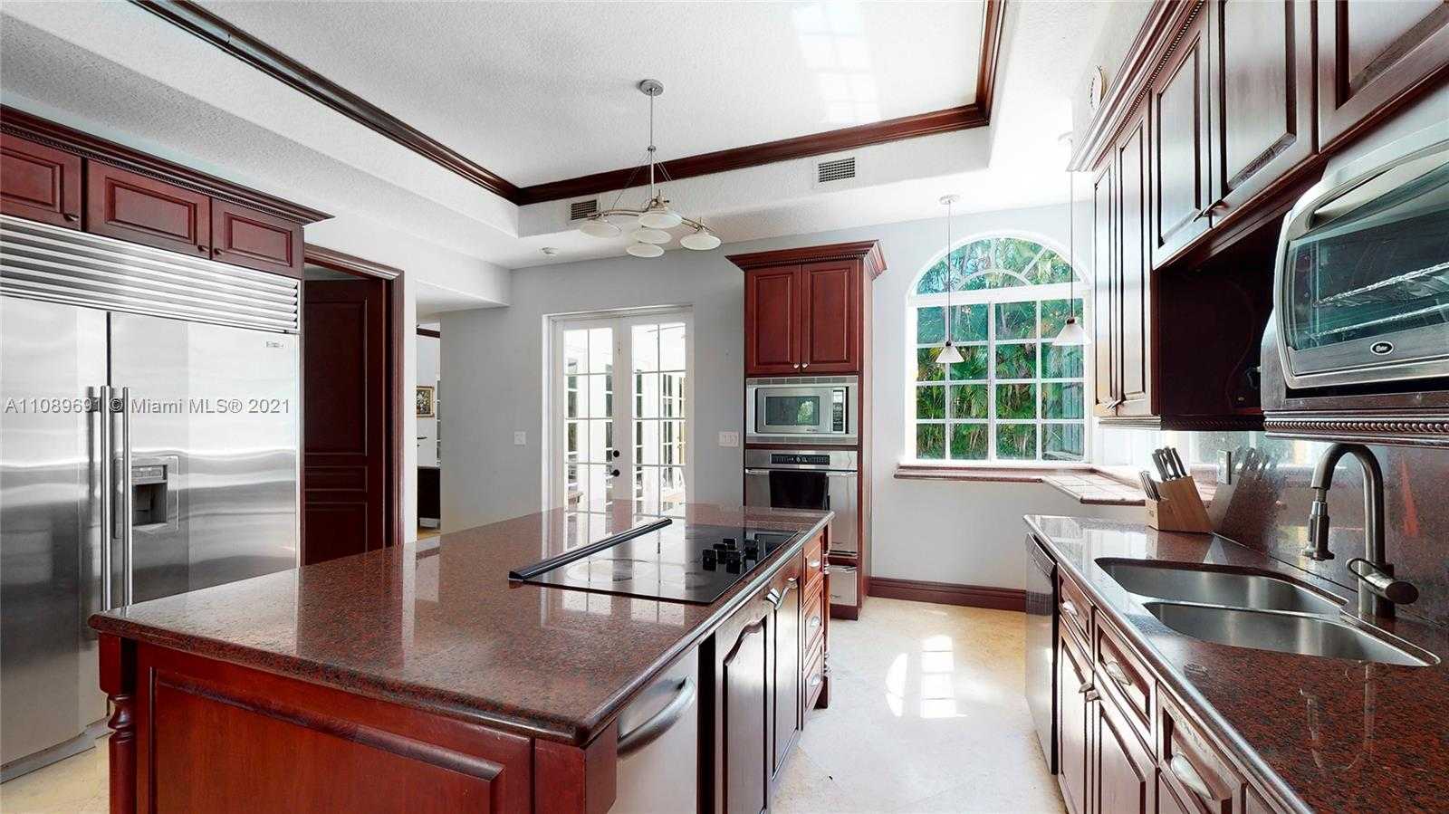 Small Image of 1224 ALMERIA AVE, Coral Gables Number 13