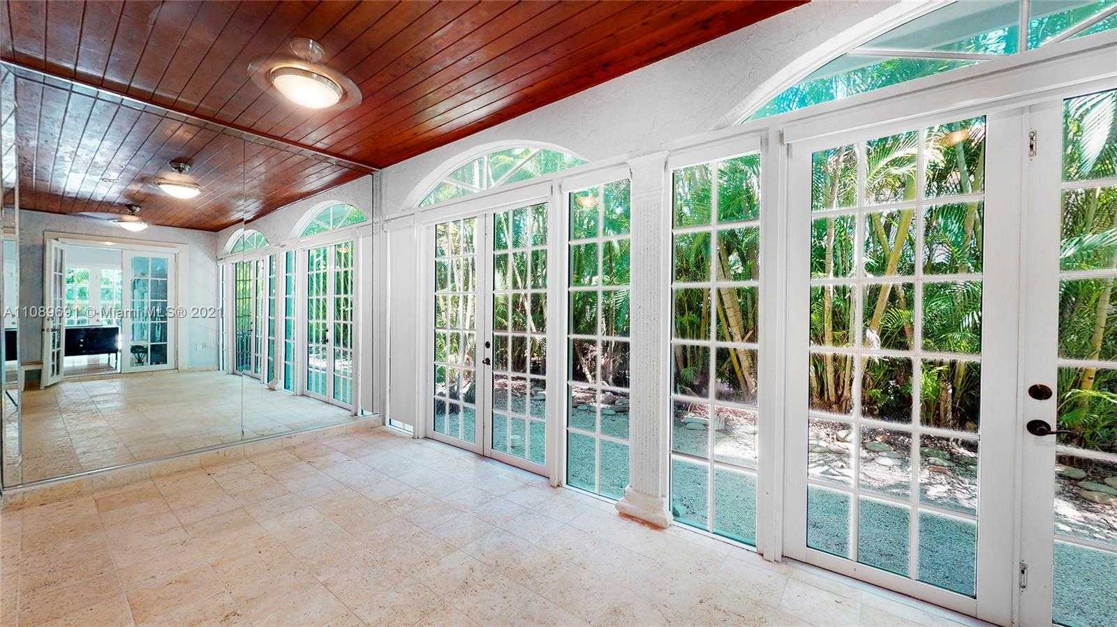 Small Image of 1224 ALMERIA AVE, Coral Gables Number 14