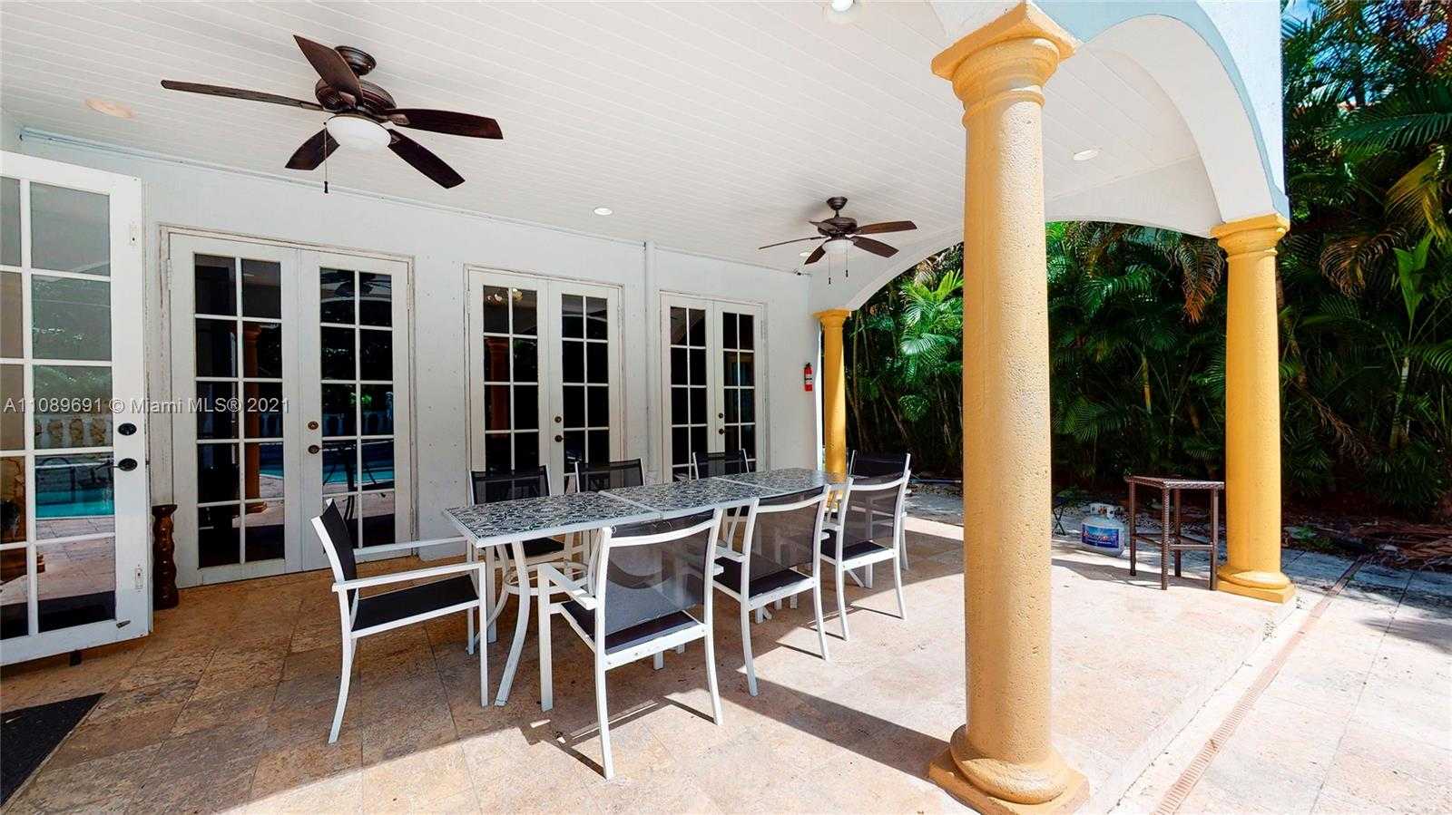 Small Image of 1224 ALMERIA AVE, Coral Gables Number 18