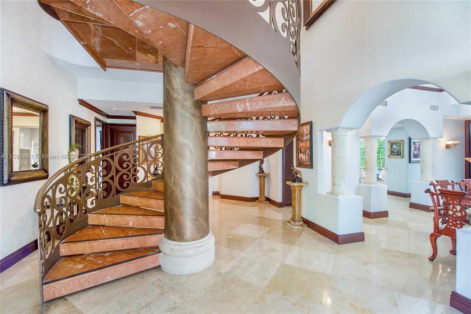 Small Image of 1224 ALMERIA AVE, Coral Gables Number 9