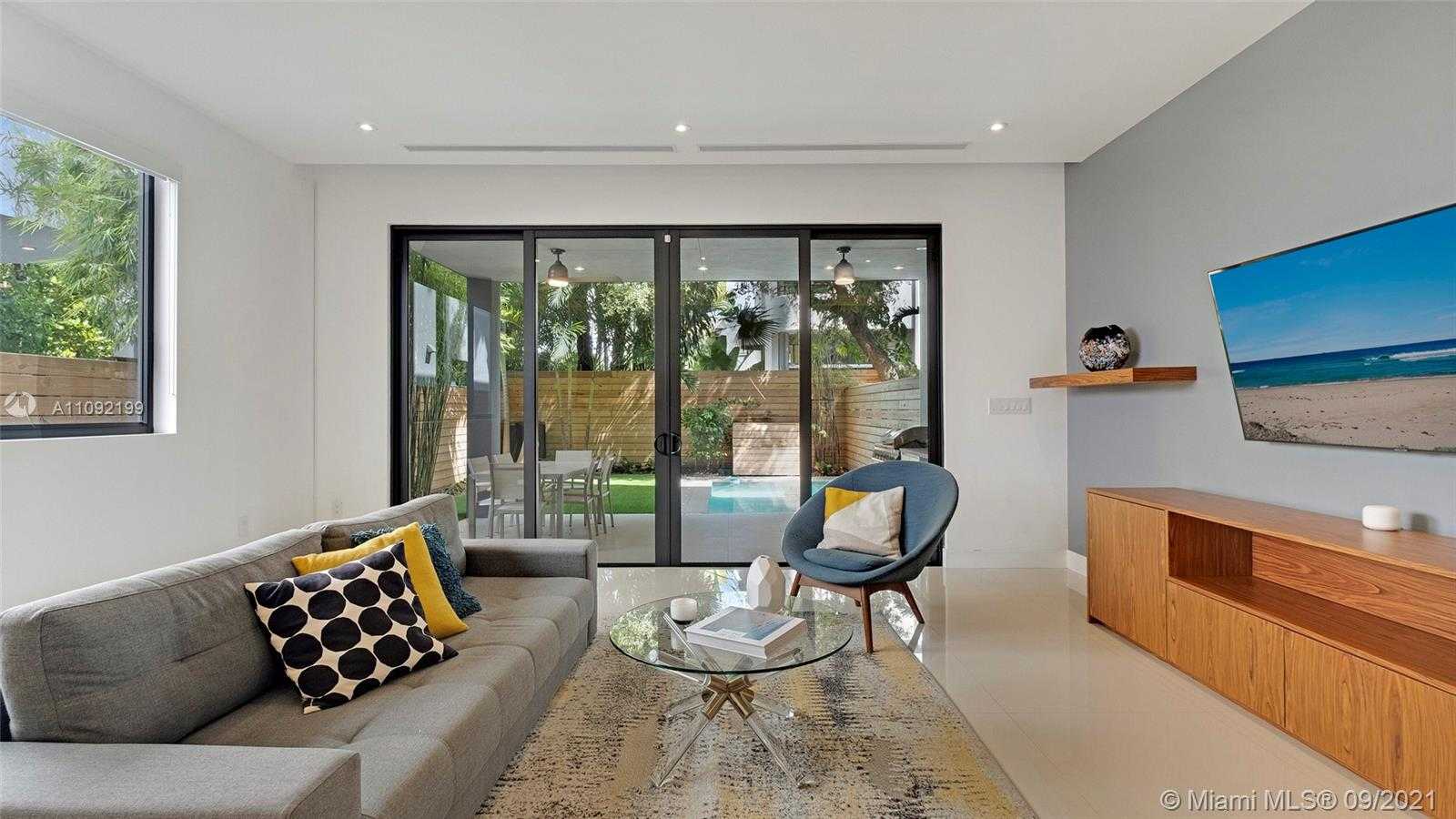 Small Image of 2977 JACKSON AVE #2977, Miami Number 16