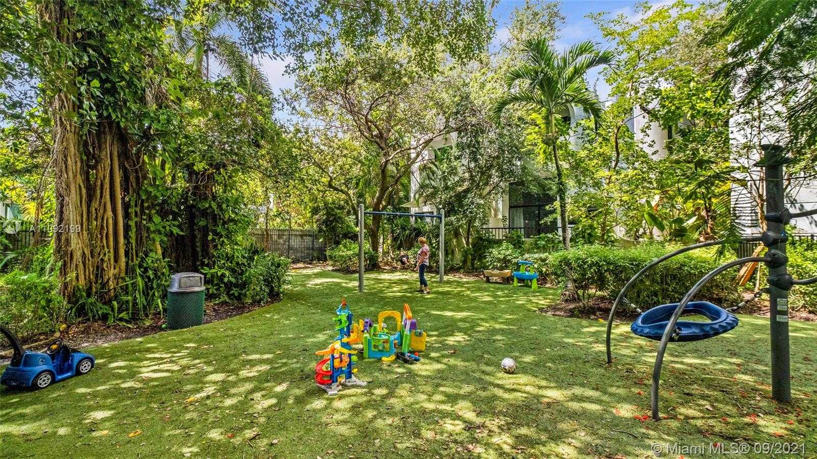 Small Image of 2977 JACKSON AVE #2977, Miami Number 38