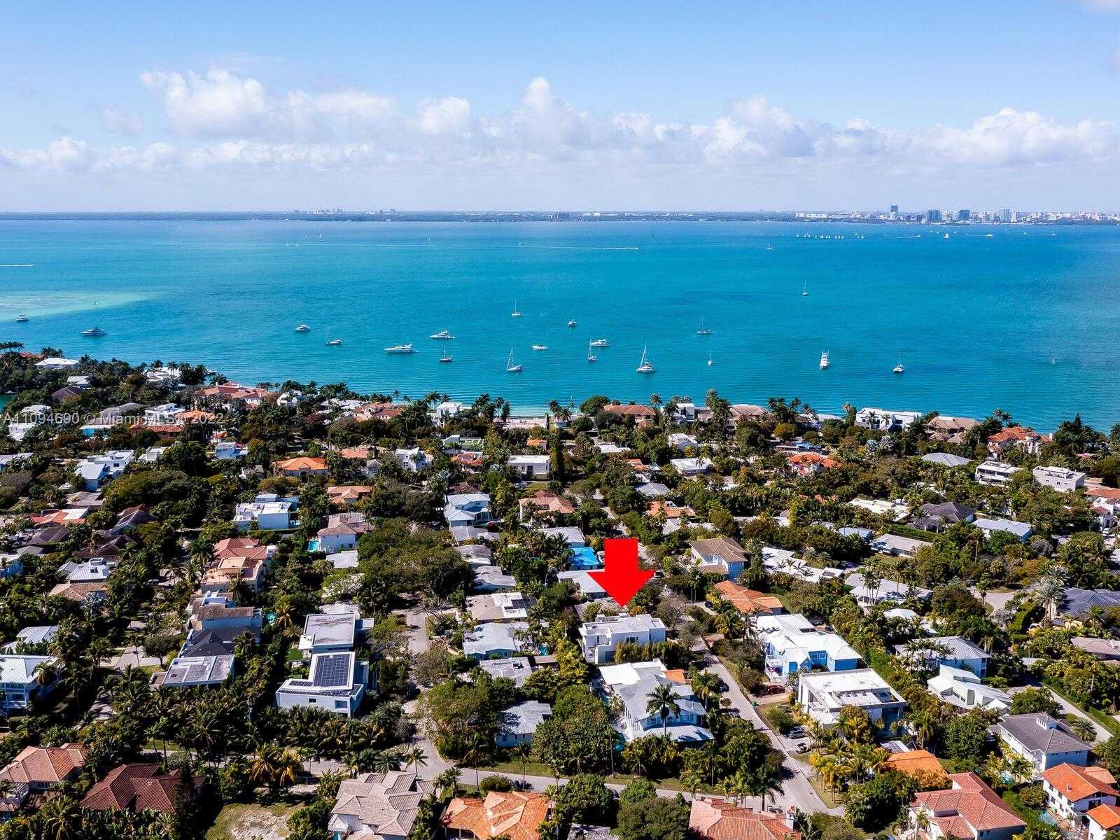 Small Image of 320 WEST HEATHER DR, Key Biscayne Number 3