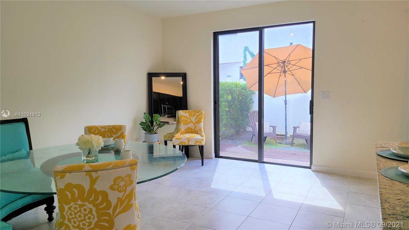 Small Image of 10436 WEST 34TH CT, Hialeah Number 11