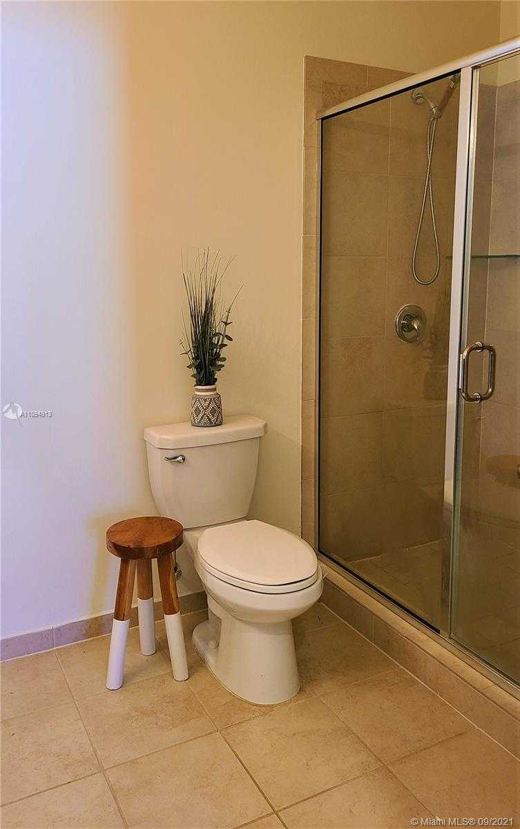 Small Image of 10436 WEST 34TH CT, Hialeah Number 24