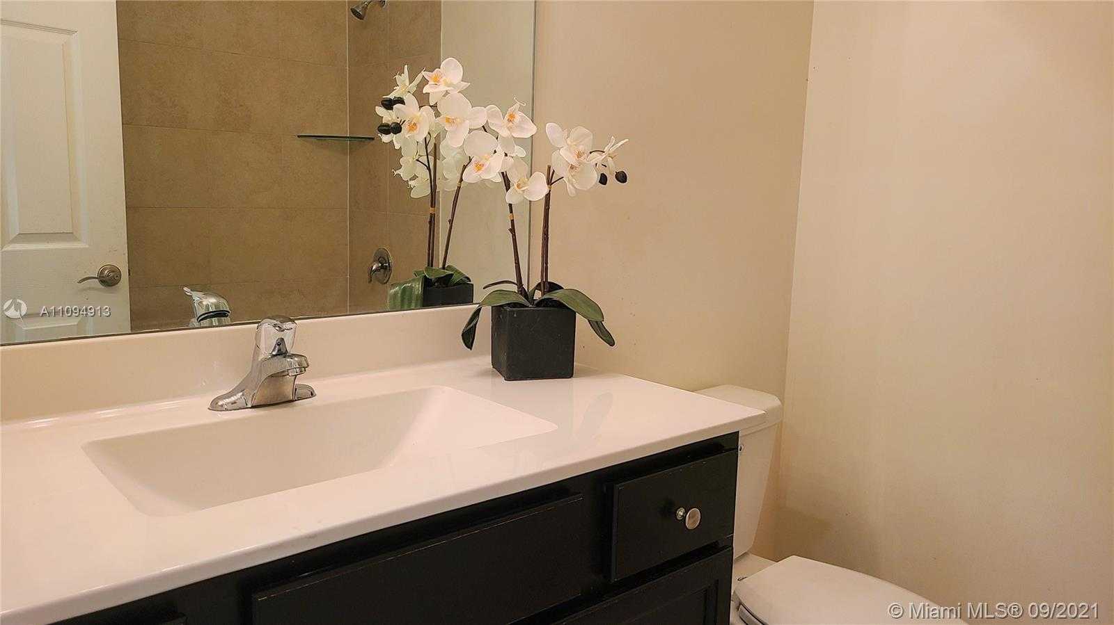 Small Image of 10436 WEST 34TH CT, Hialeah Number 35