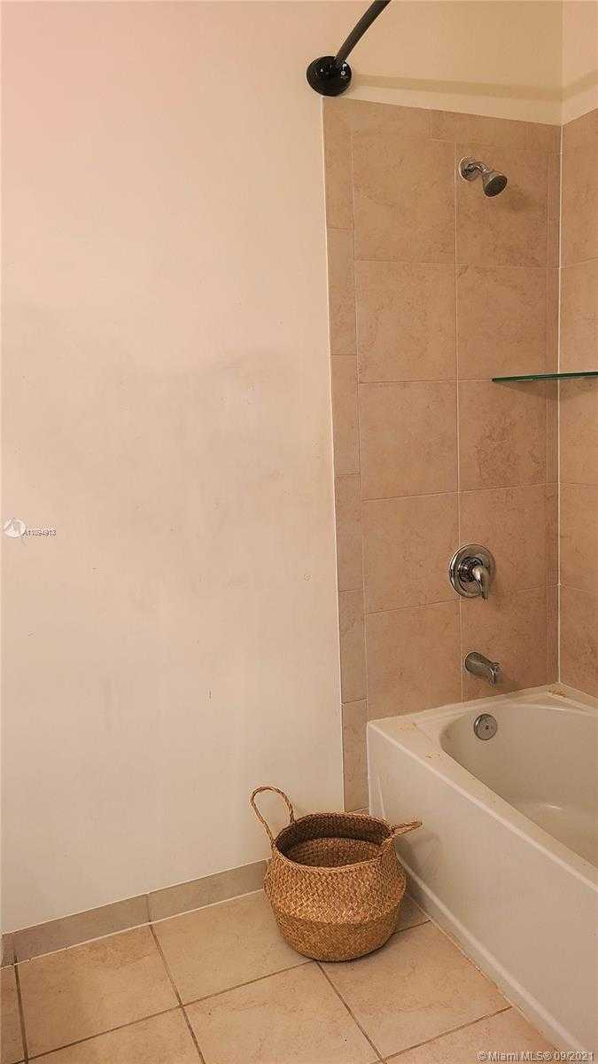 Small Image of 10436 WEST 34TH CT, Hialeah Number 37