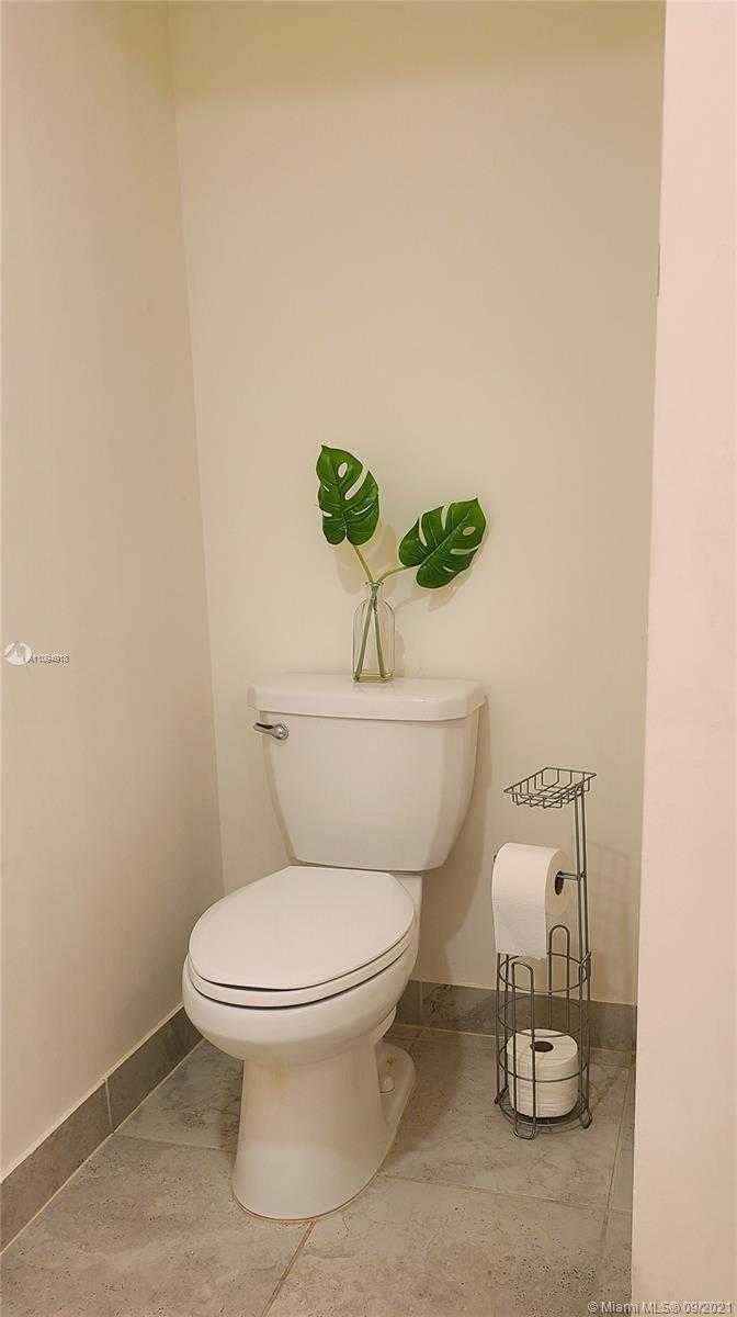 Small Image of 10436 WEST 34TH CT, Hialeah Number 39