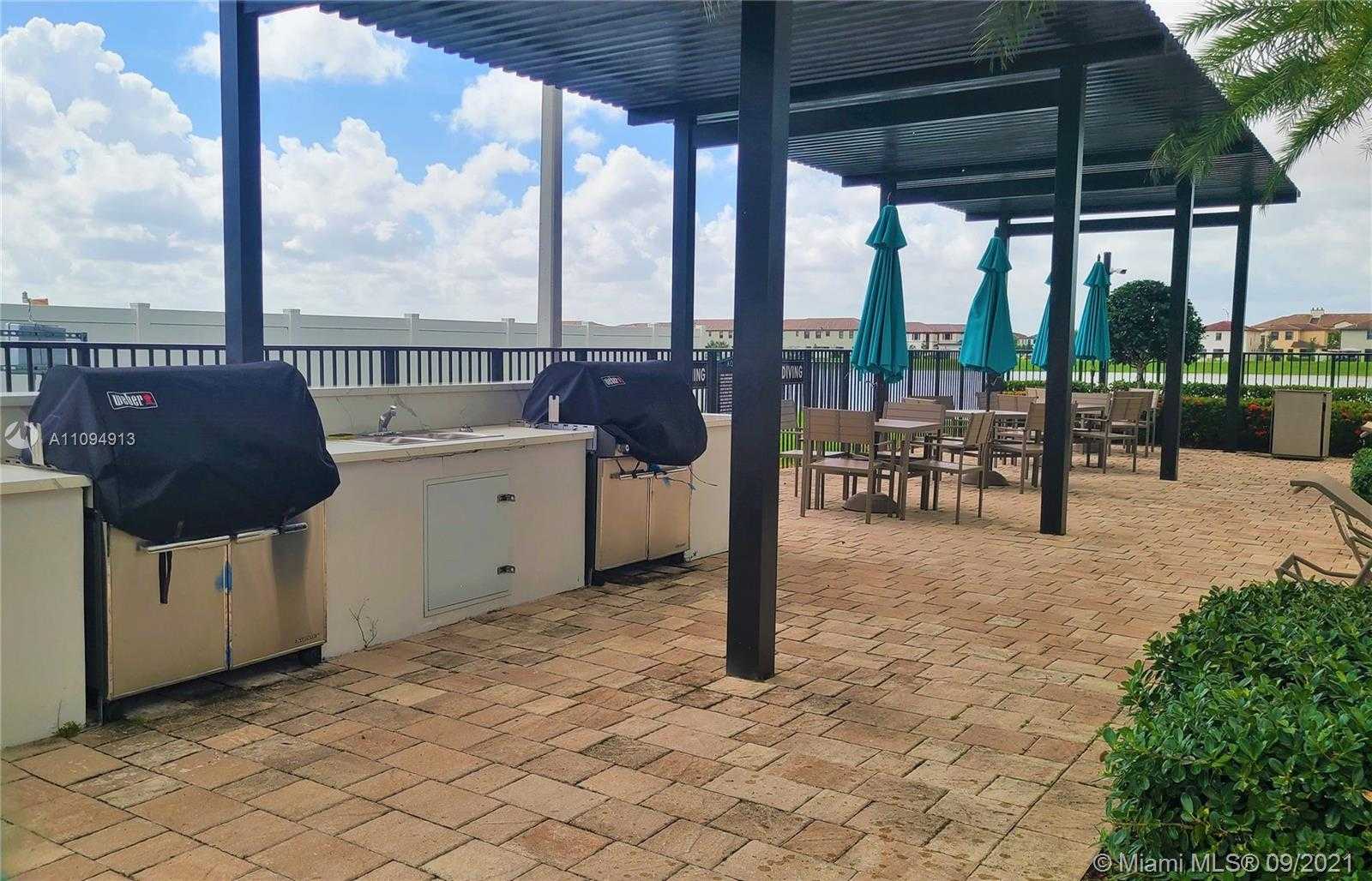 Small Image of 10436 WEST 34TH CT, Hialeah Number 54