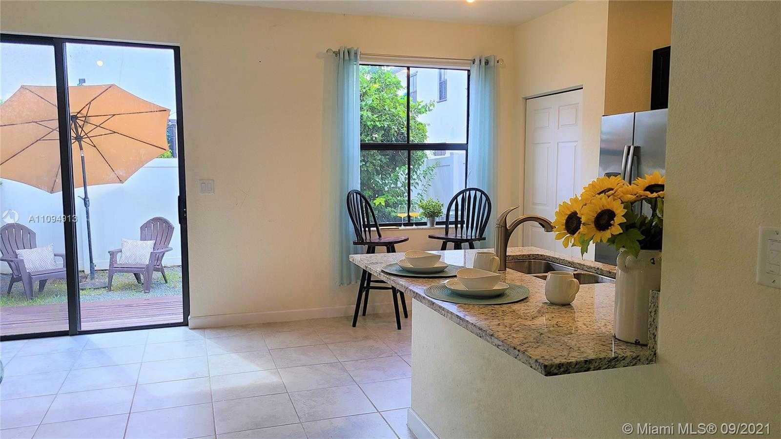 Small Image of 10436 WEST 34TH CT, Hialeah Number 8