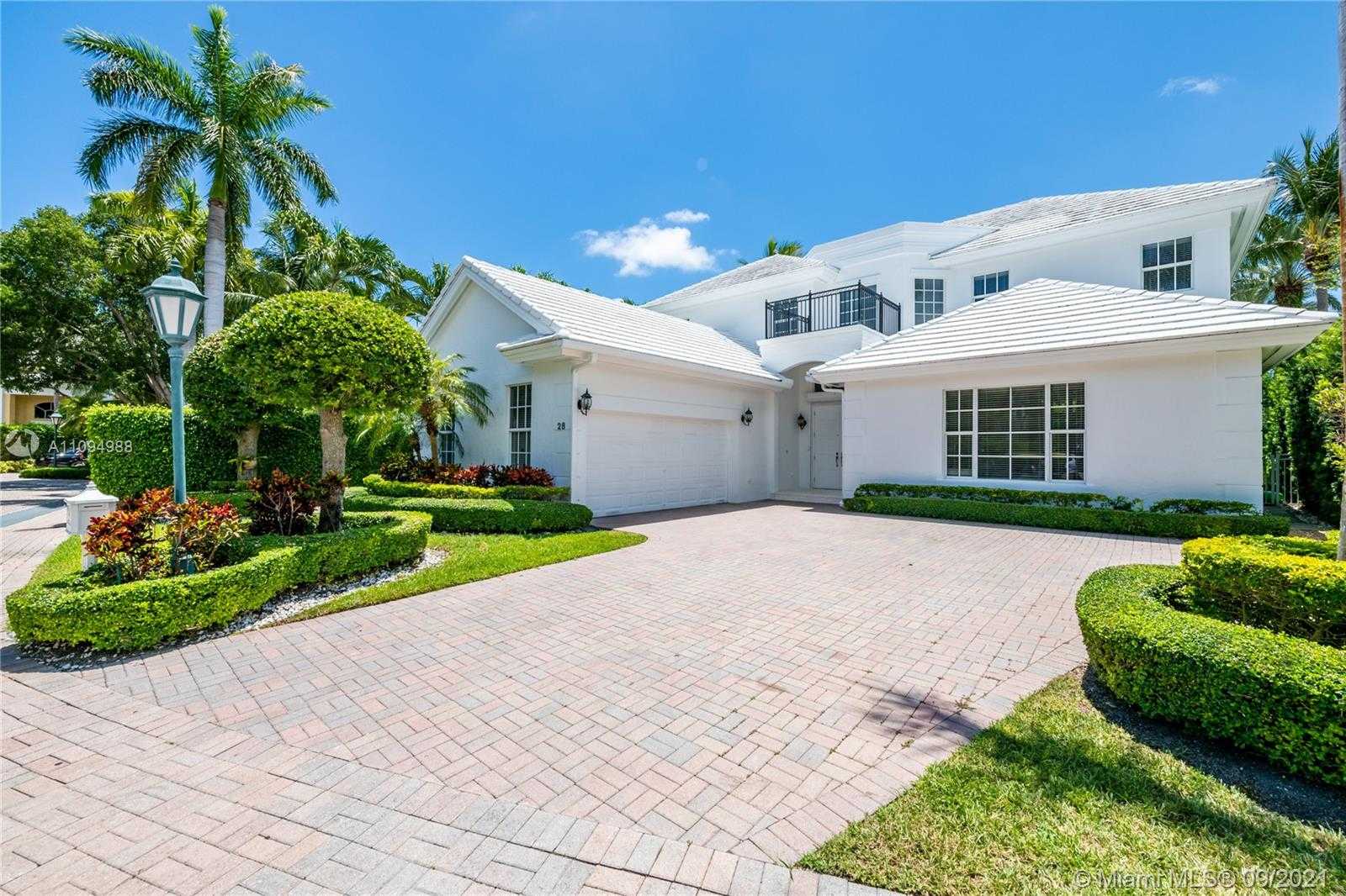 Small Image of 28 GRAND BAY ESTATES CIR, Key Biscayne Number 10