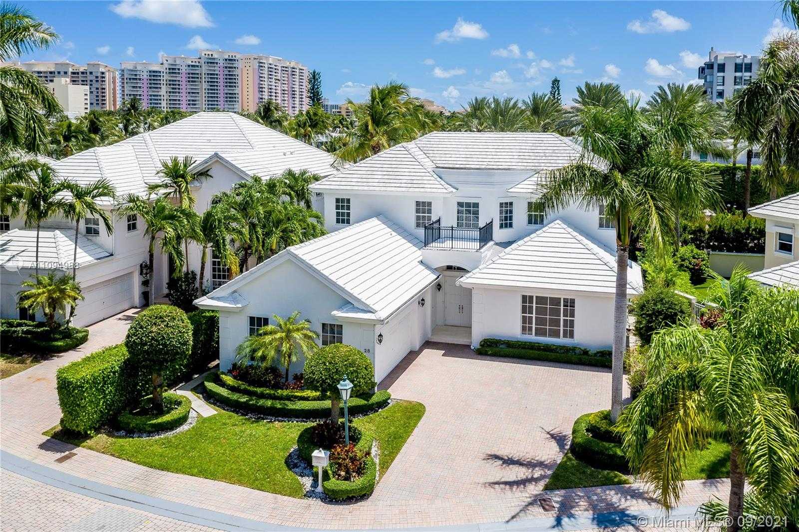 Small Image of 28 GRAND BAY ESTATES CIR, Key Biscayne Number 2