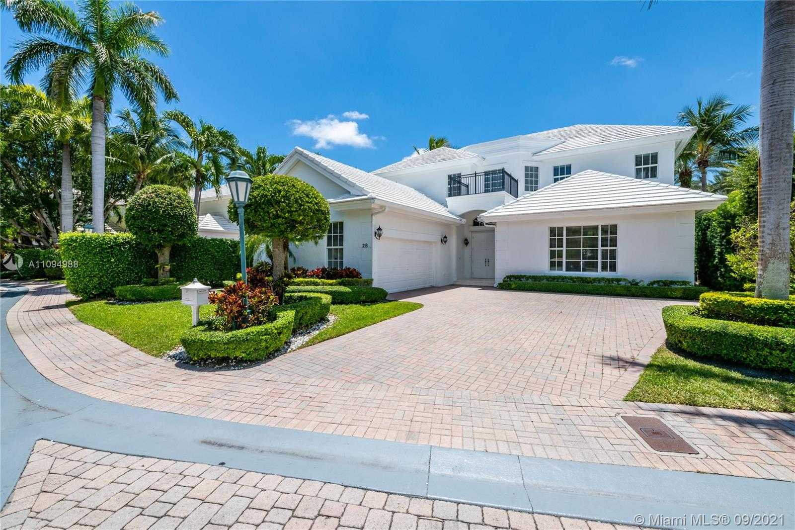 Small Image of 28 GRAND BAY ESTATES CIR, Key Biscayne Number 4