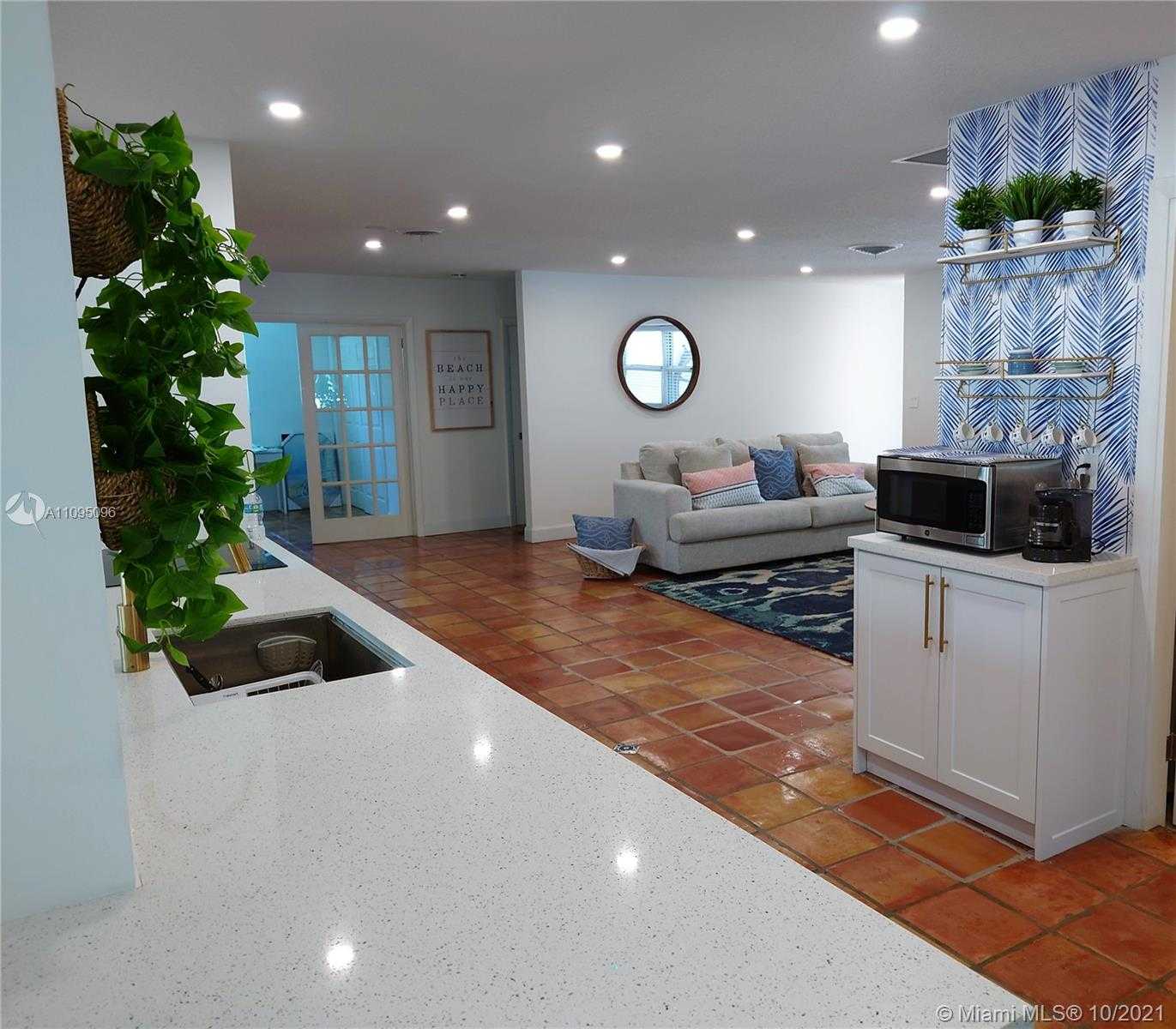 Small Image of 1428 NAUTILUS ISLE #1428, Dania Beach Number 12