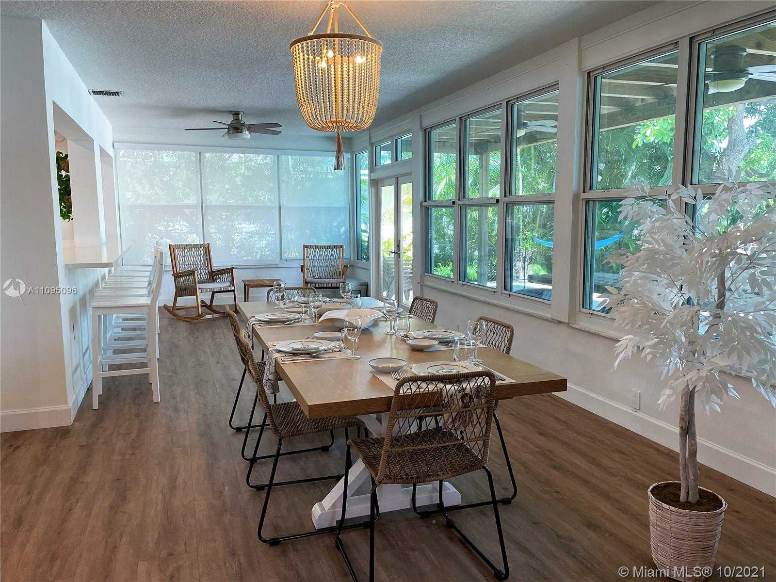 Small Image of 1428 NAUTILUS ISLE #1428, Dania Beach Number 13
