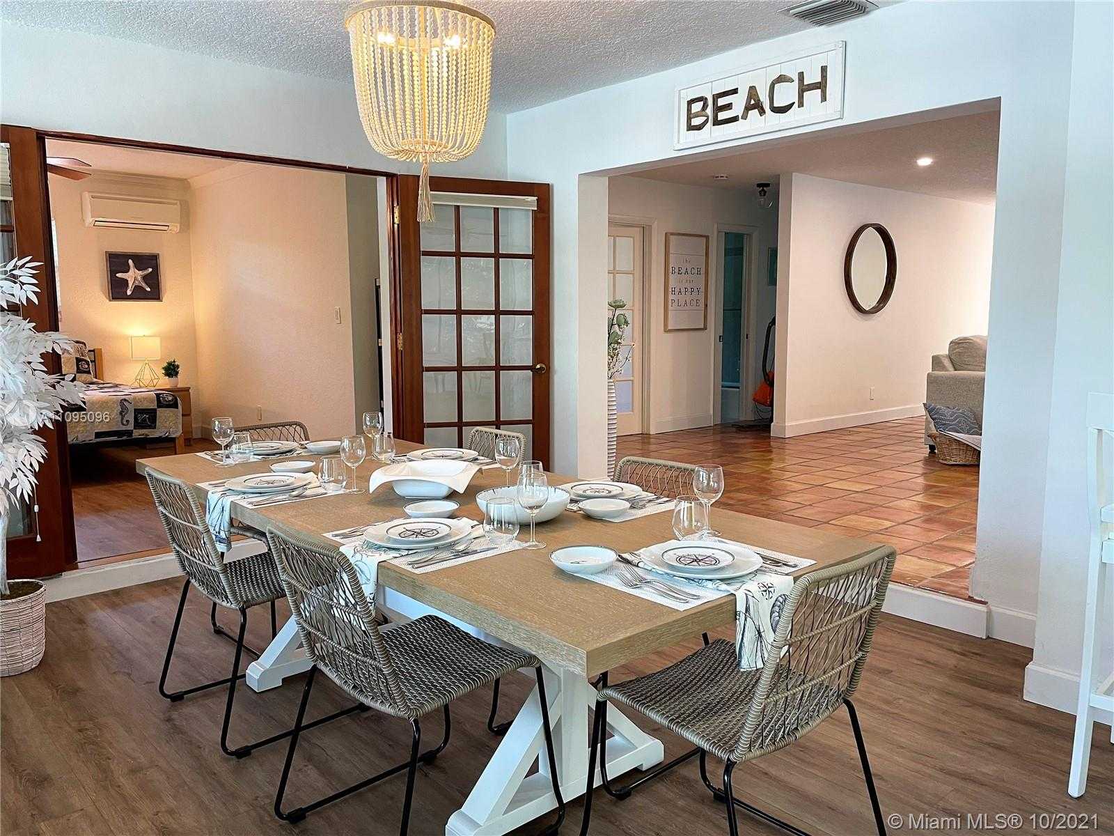 Small Image of 1428 NAUTILUS ISLE #1428, Dania Beach Number 16