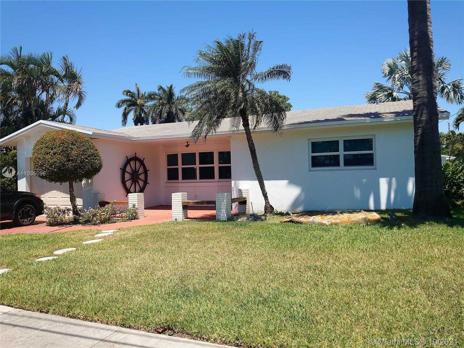 Small Image of 1428 NAUTILUS ISLE #1428, Dania Beach Number 2