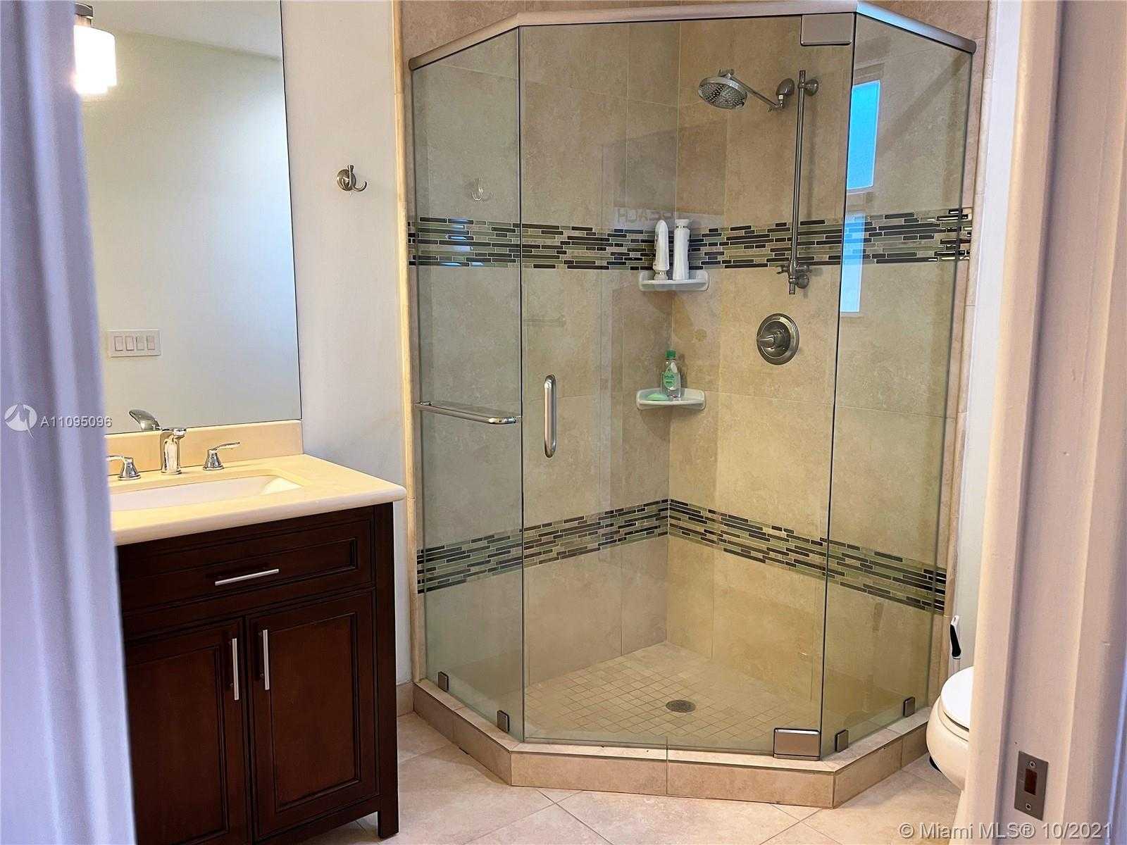 Small Image of 1428 NAUTILUS ISLE #1428, Dania Beach Number 22