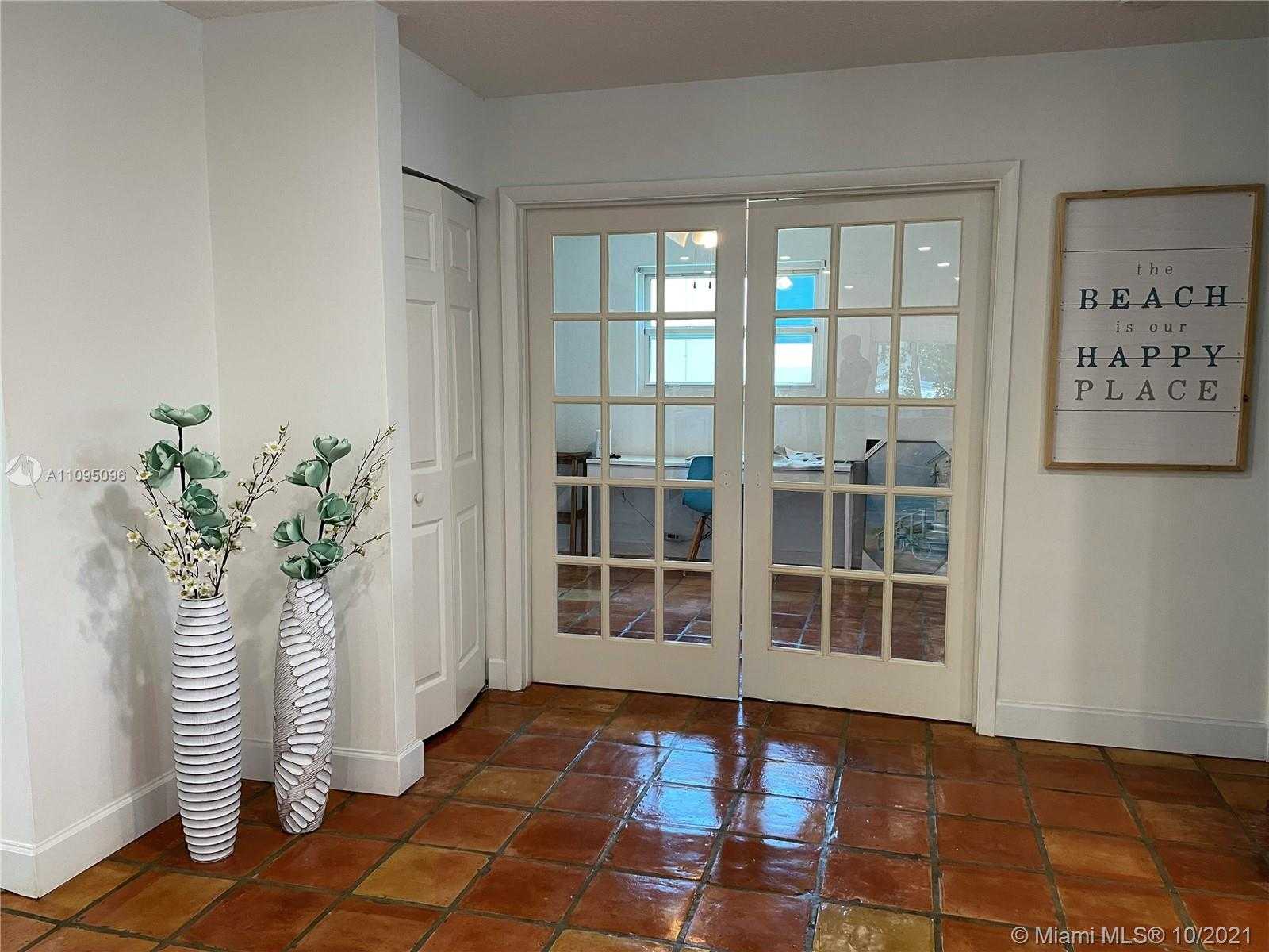 Small Image of 1428 NAUTILUS ISLE #1428, Dania Beach Number 23