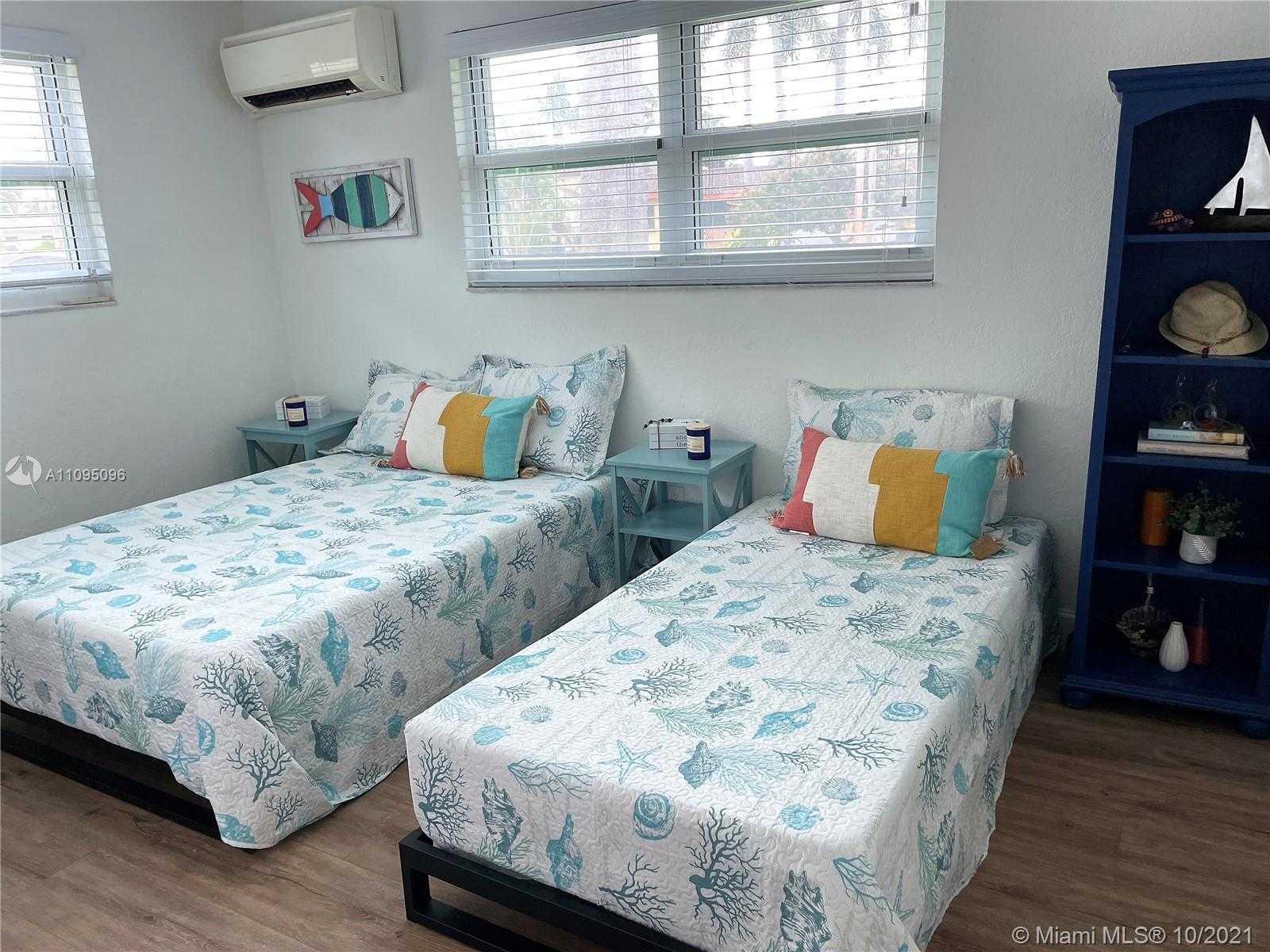 Small Image of 1428 NAUTILUS ISLE #1428, Dania Beach Number 25