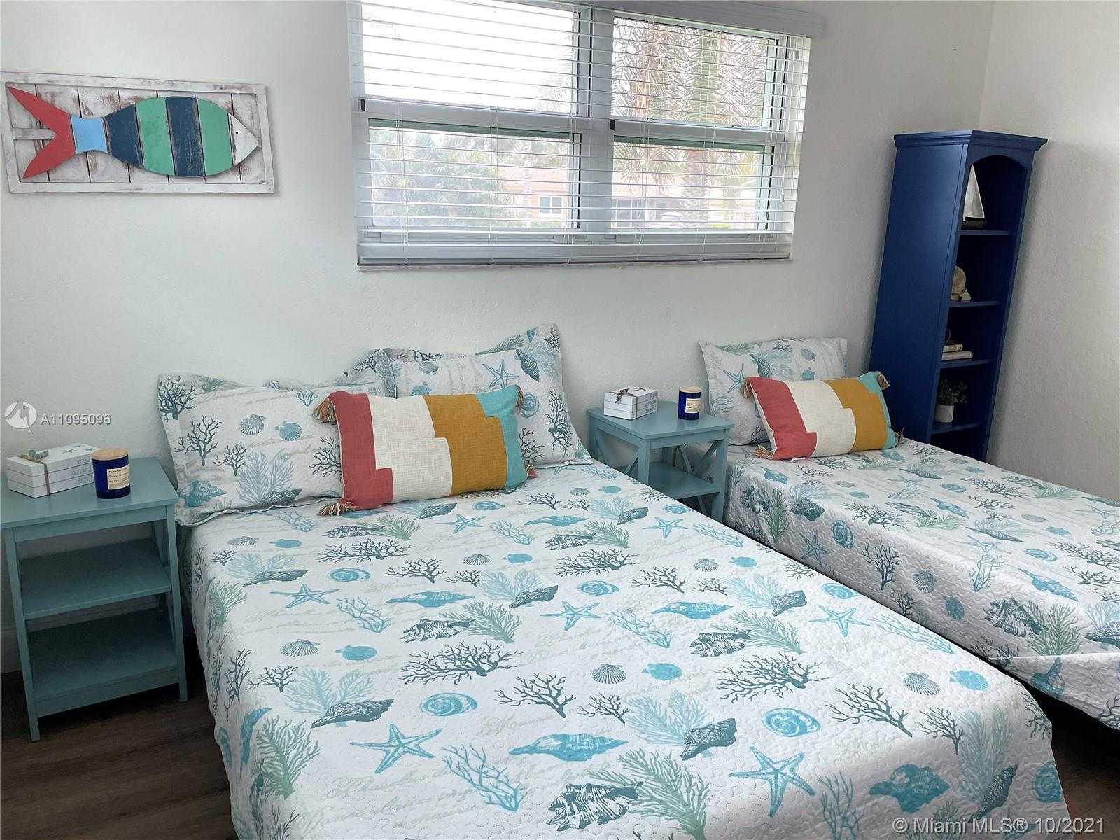 Small Image of 1428 NAUTILUS ISLE #1428, Dania Beach Number 26