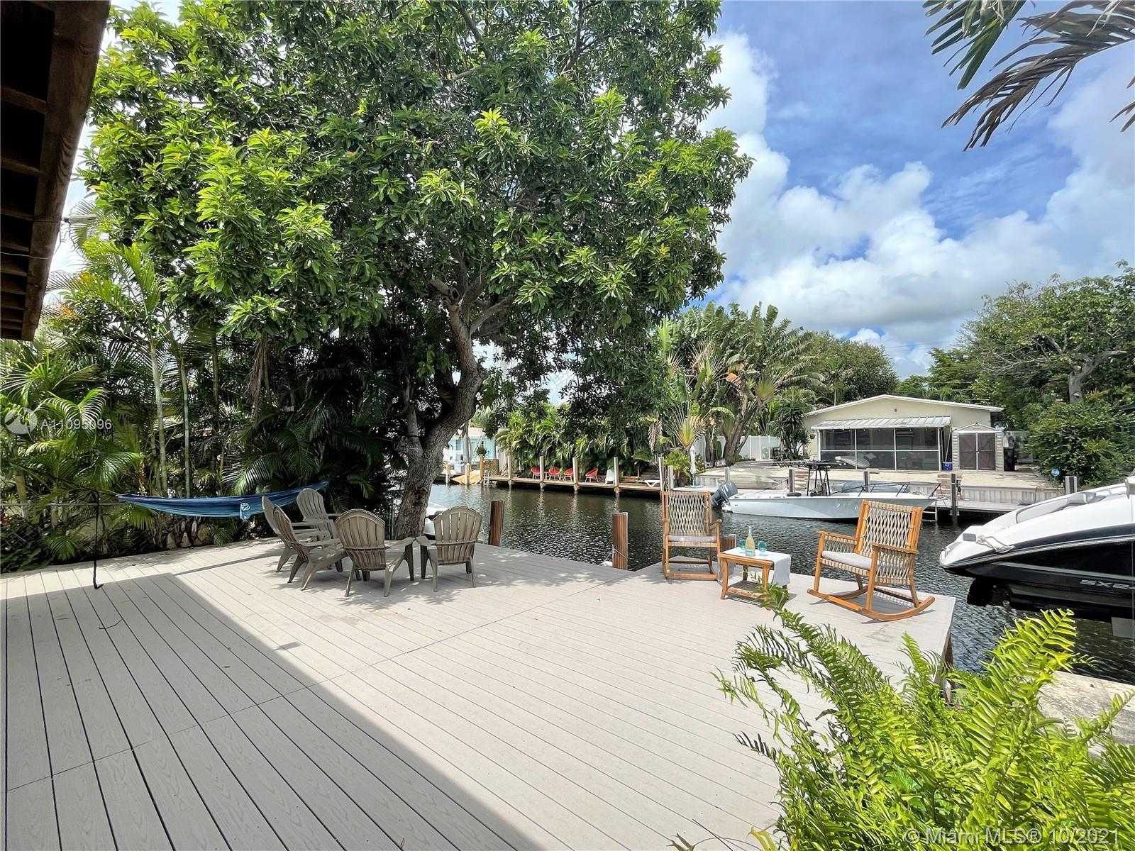 Small Image of 1428 NAUTILUS ISLE #1428, Dania Beach Number 3