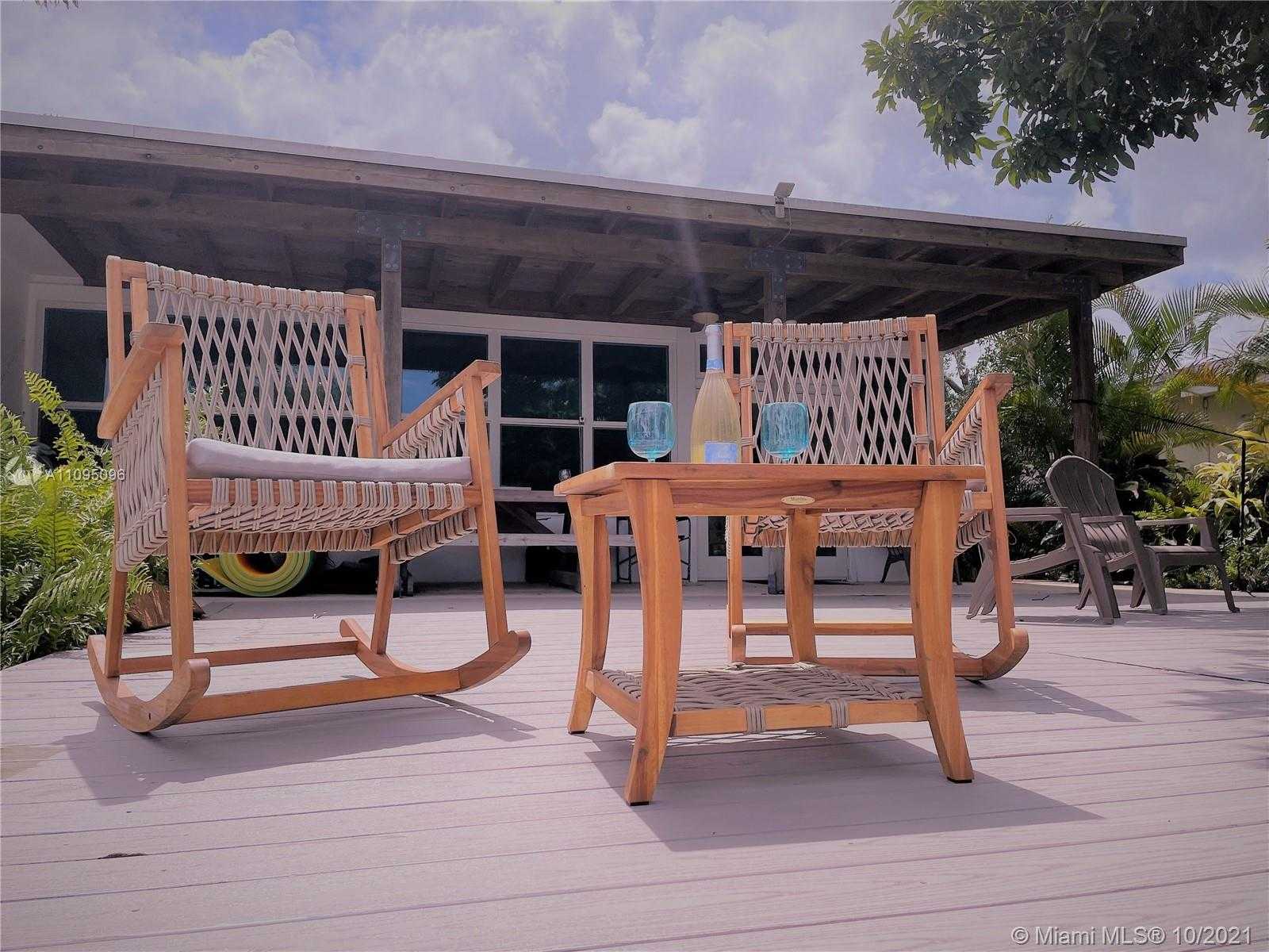 Small Image of 1428 NAUTILUS ISLE #1428, Dania Beach Number 4