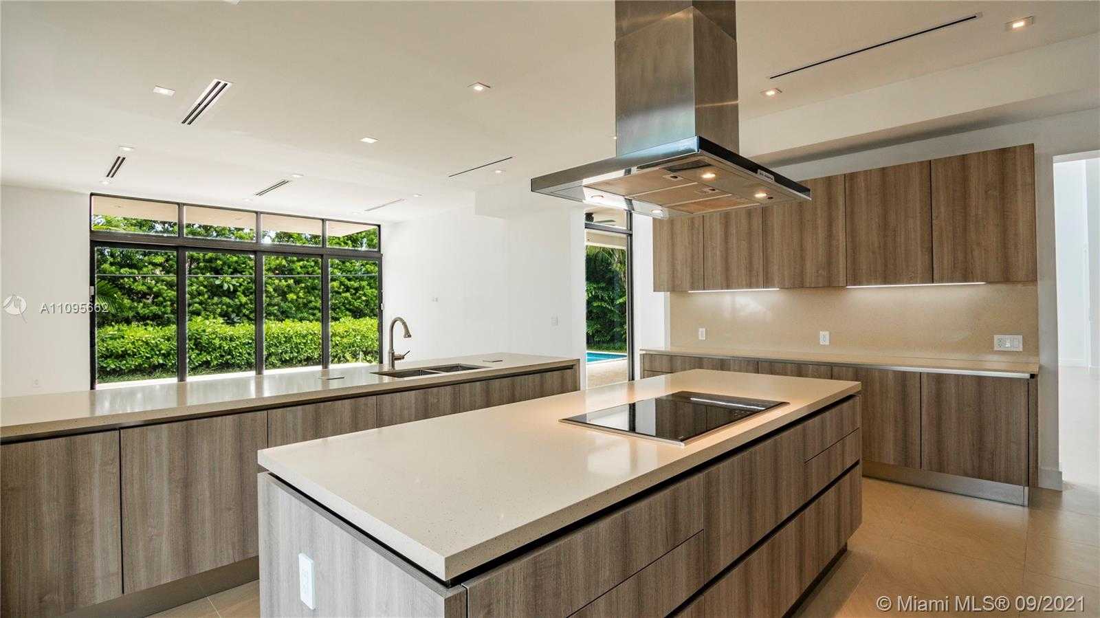 Small Image of 1350 98TH ST #N/A, Bay Harbor Islands Number 7